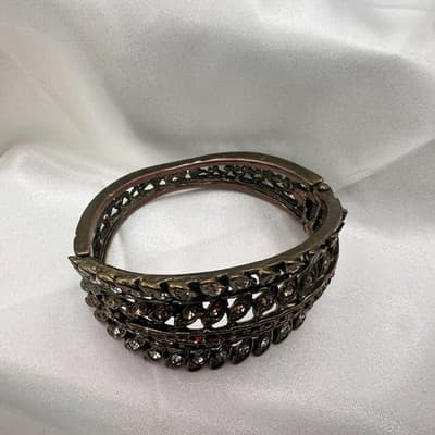 Vintage Y2K Bronze Tone Rhinestone Leaf Wide Cuff Bracelet Women's Jewelry - Thumbnail 2