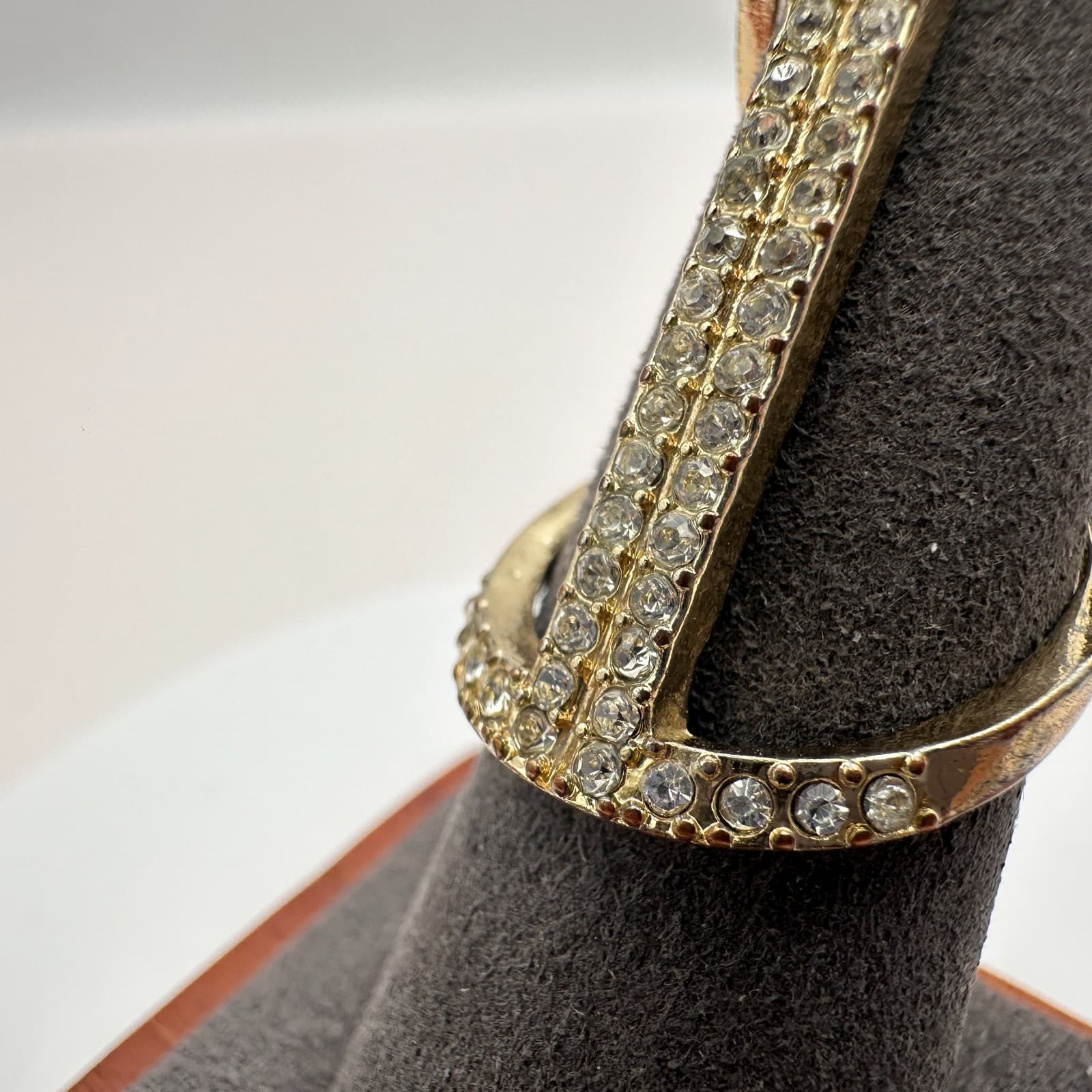 Vintage 70s Rhinestone Interlocking Gold Tone Wide Band Ring Intertwined Jewelry - Thumbnail 3
