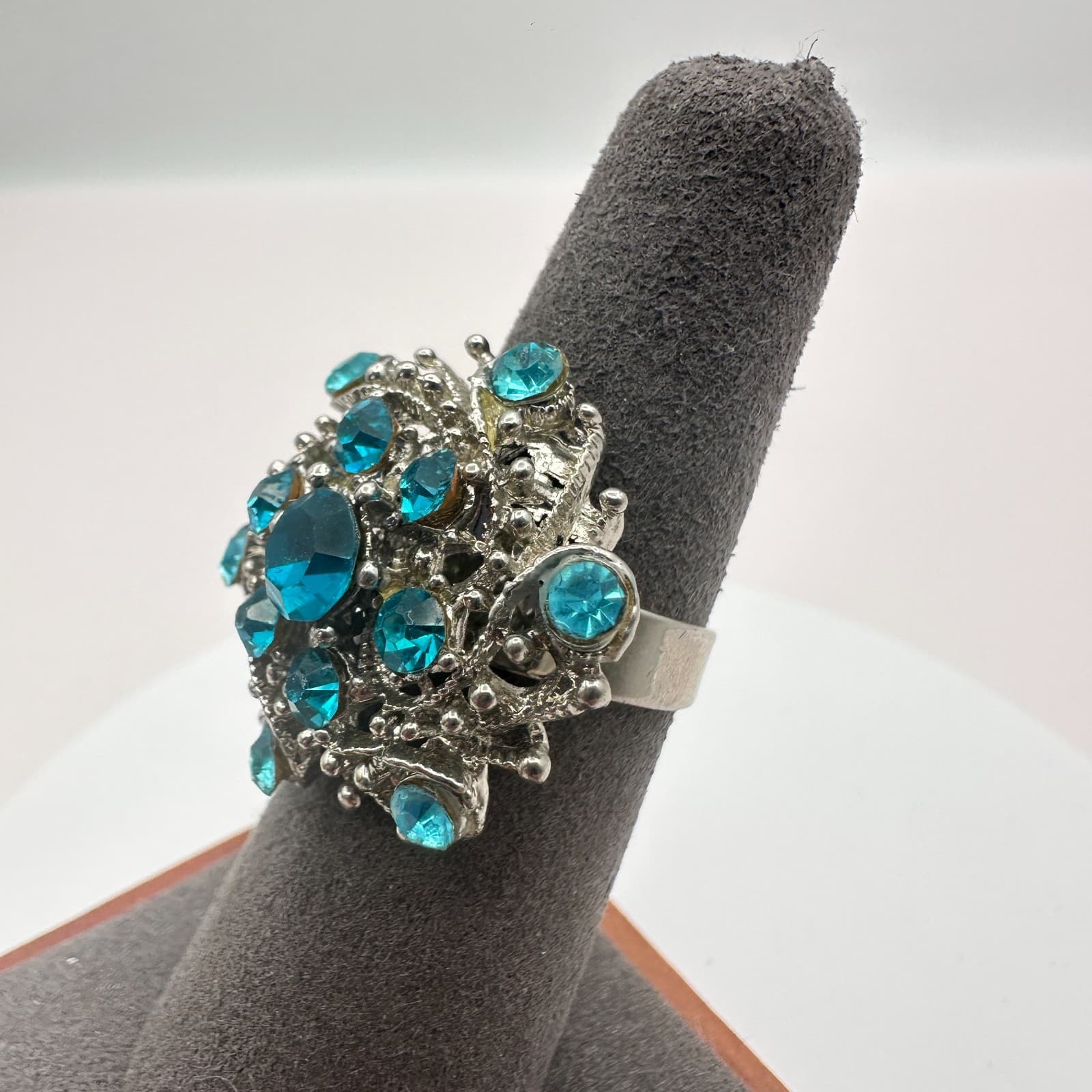 Vintage Y2K Silver Tone Blue Rhinestone Cocktail Ring Statement Women's Jewelry - Thumbnail 4