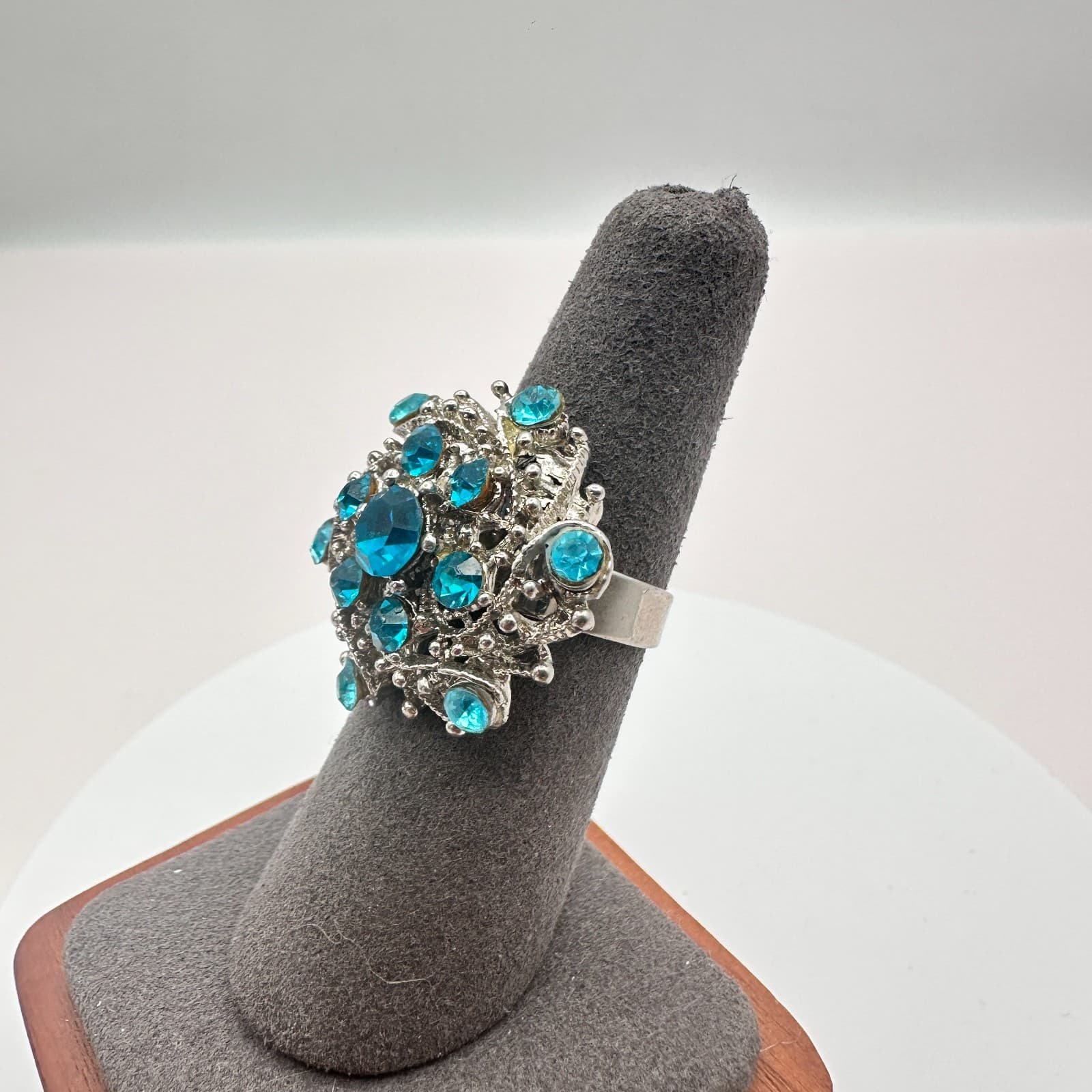 Vintage Y2K Silver Tone Blue Rhinestone Cocktail Ring Statement Women's Jewelry - Thumbnail 5