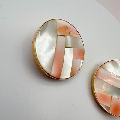 Vintage 90s Mother of Pearl Shell Mosaic Earrings Gold Tone Women's Jewelry - Thumbnail 5