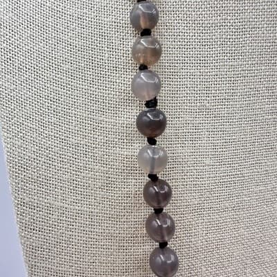 Vintage Y2K Grey Beaded Knotted Necklace Women's Classic Fashion Jewelry - Thumbnail 4