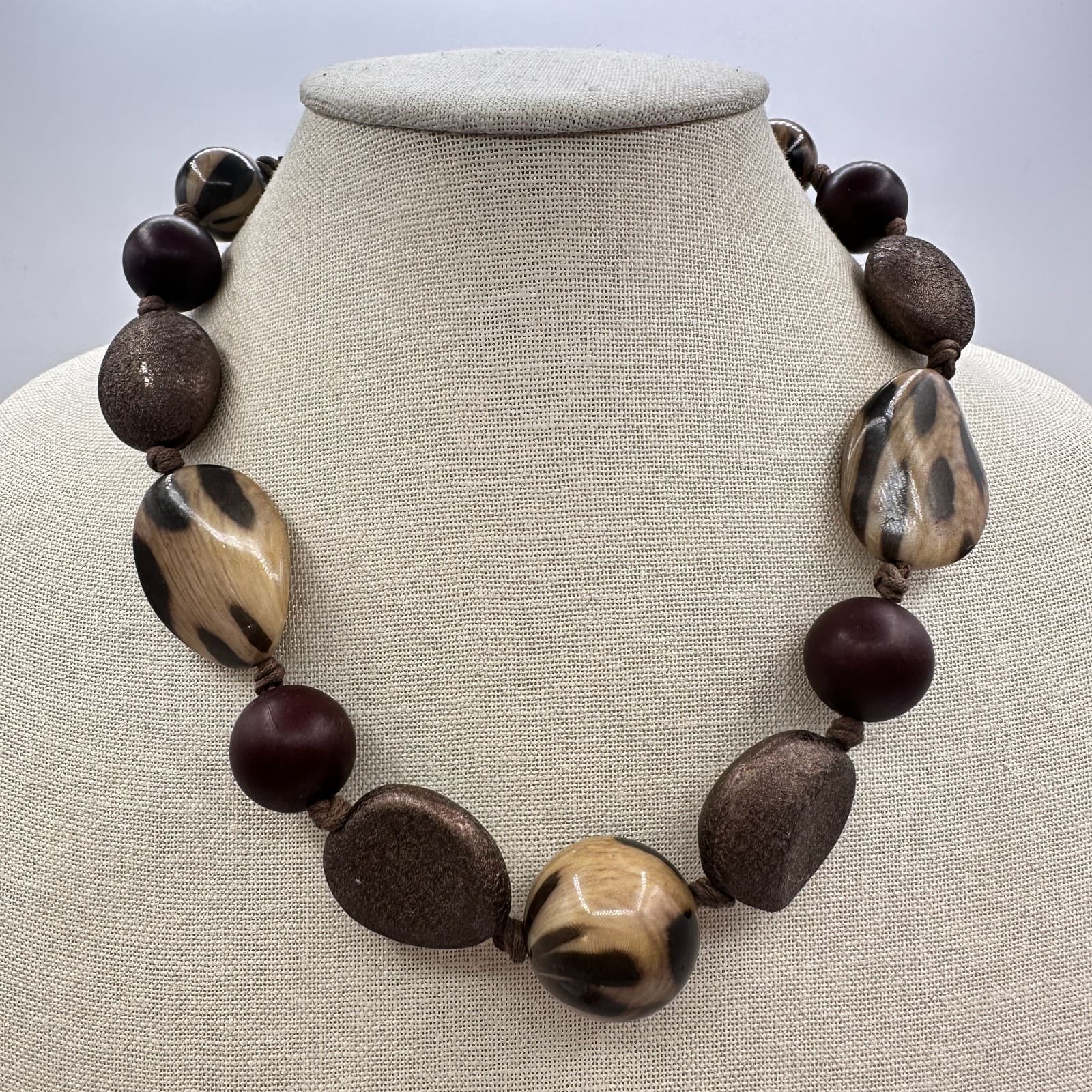 Vintage Brown Chunky Beaded Necklace Leopard Print Wood Textured Boho Statement - Thumbnail 2