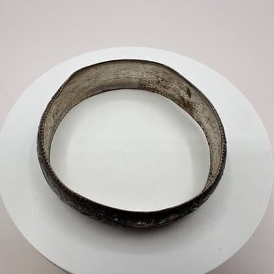 Vintage Y2K Silver Tone Bangle Bracelet Floral Etched Boho Statement Jewelry - Thumbnail 3