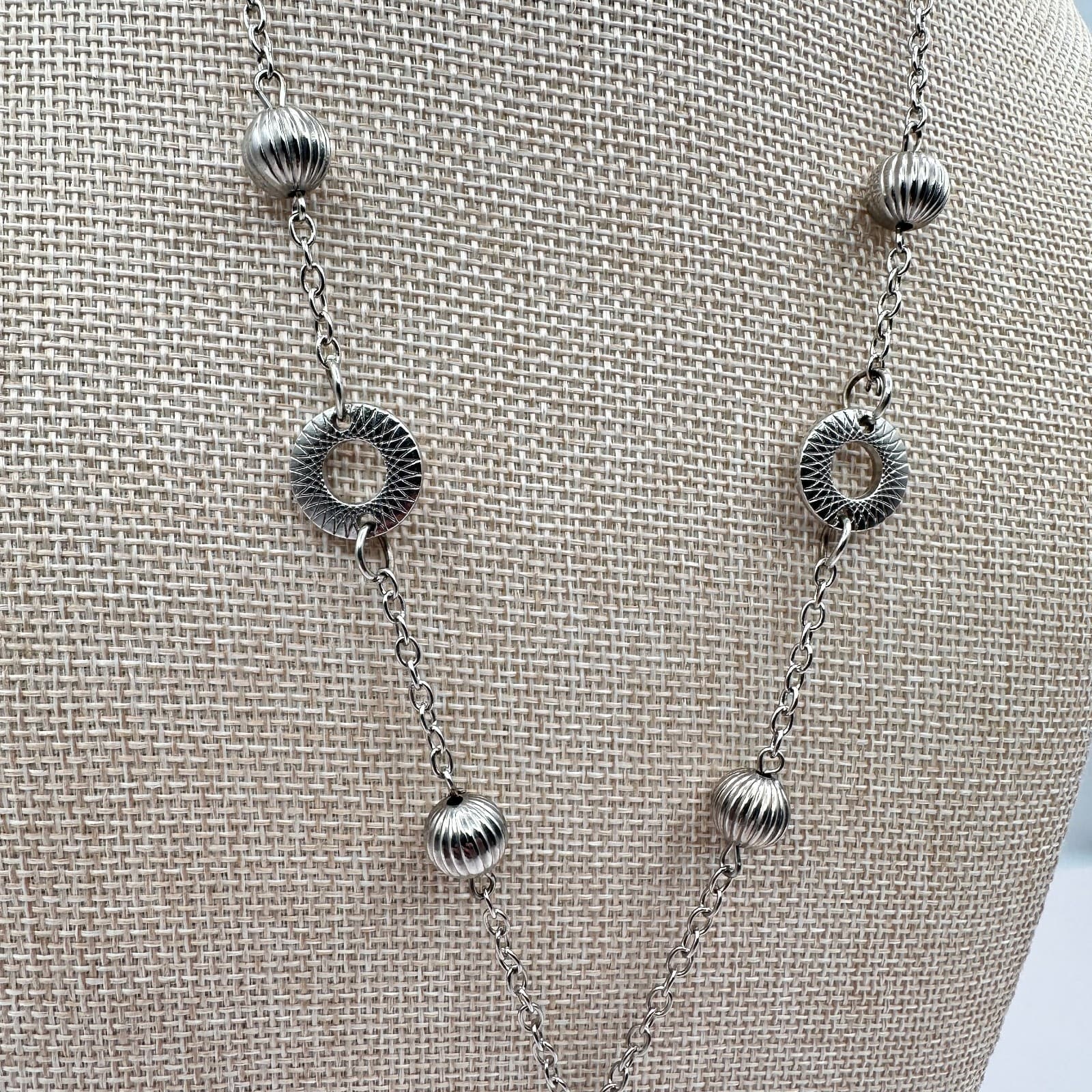 VTG 90s Silver Tone Open Circle Tassel Pendant Necklace Women's Fashion Jewelry - Thumbnail 2