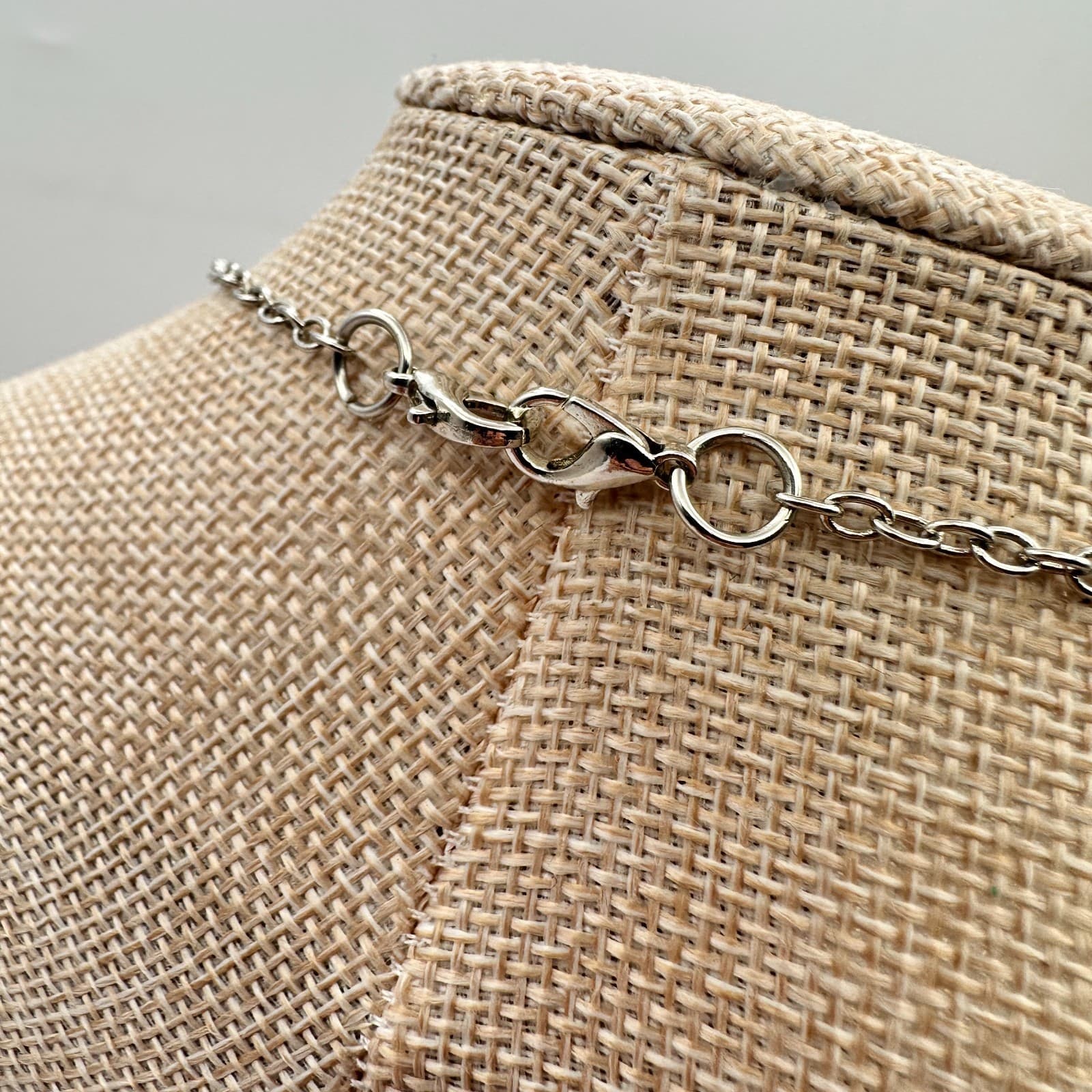 VTG 90s Silver Tone Open Circle Tassel Pendant Necklace Women's Fashion Jewelry - Thumbnail 3