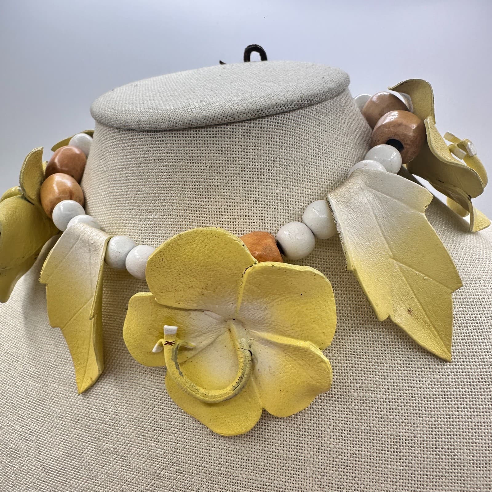 Vintage 80s Cord Wooden Beaded Yellow Leather Floral Necklace Women's Jewelry - Thumbnail 6