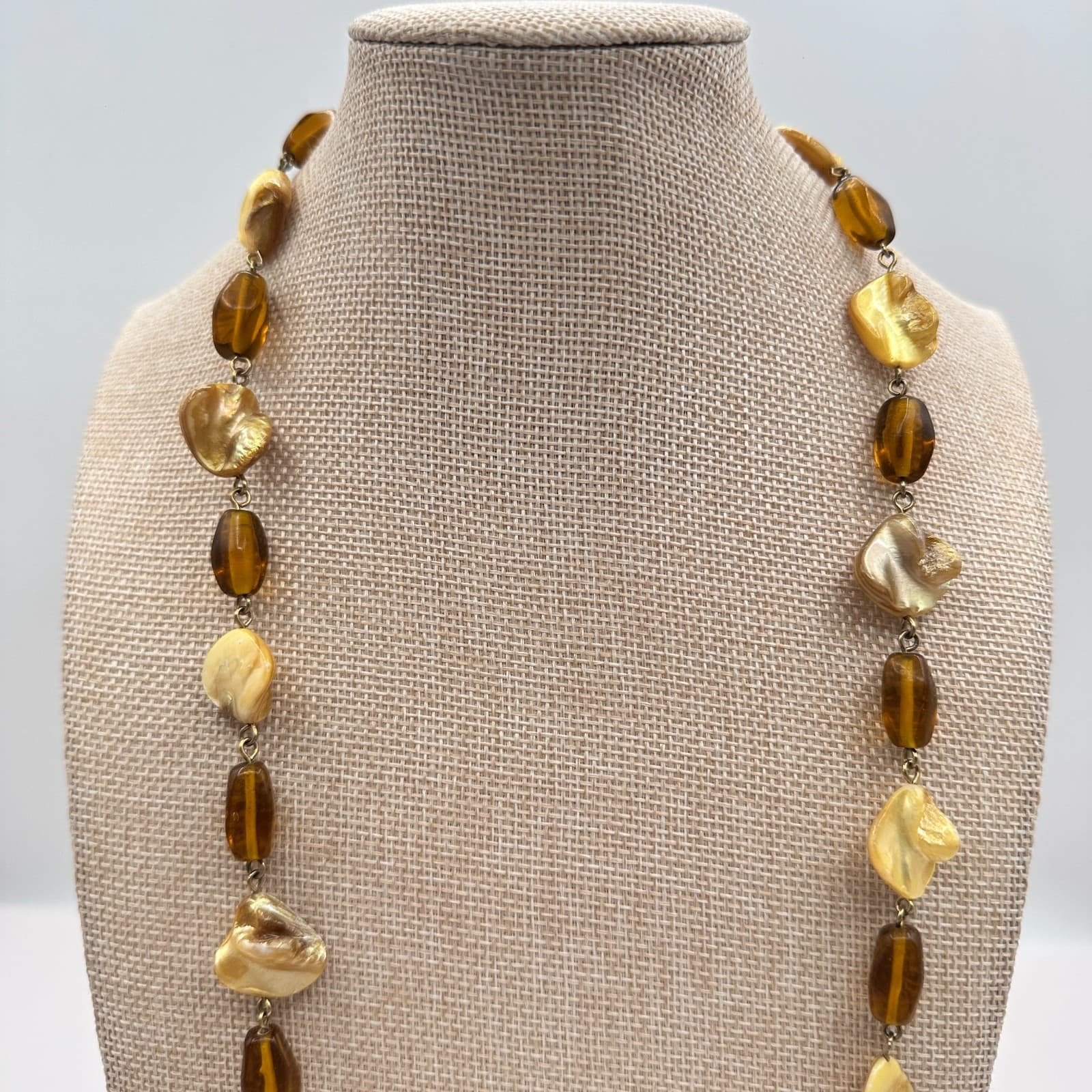 Vintage Y2K Mother Of Pearl Shell Amber Beaded Necklace Boho Statement Jewelry - Thumbnail 4