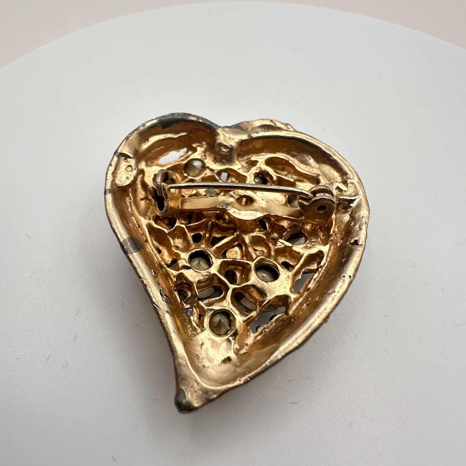 Vintage Y2K Gold Tone Heart AB Rhinestone Brooch Pin Women's Classic Jewelry Bib - Thumbnail 6
