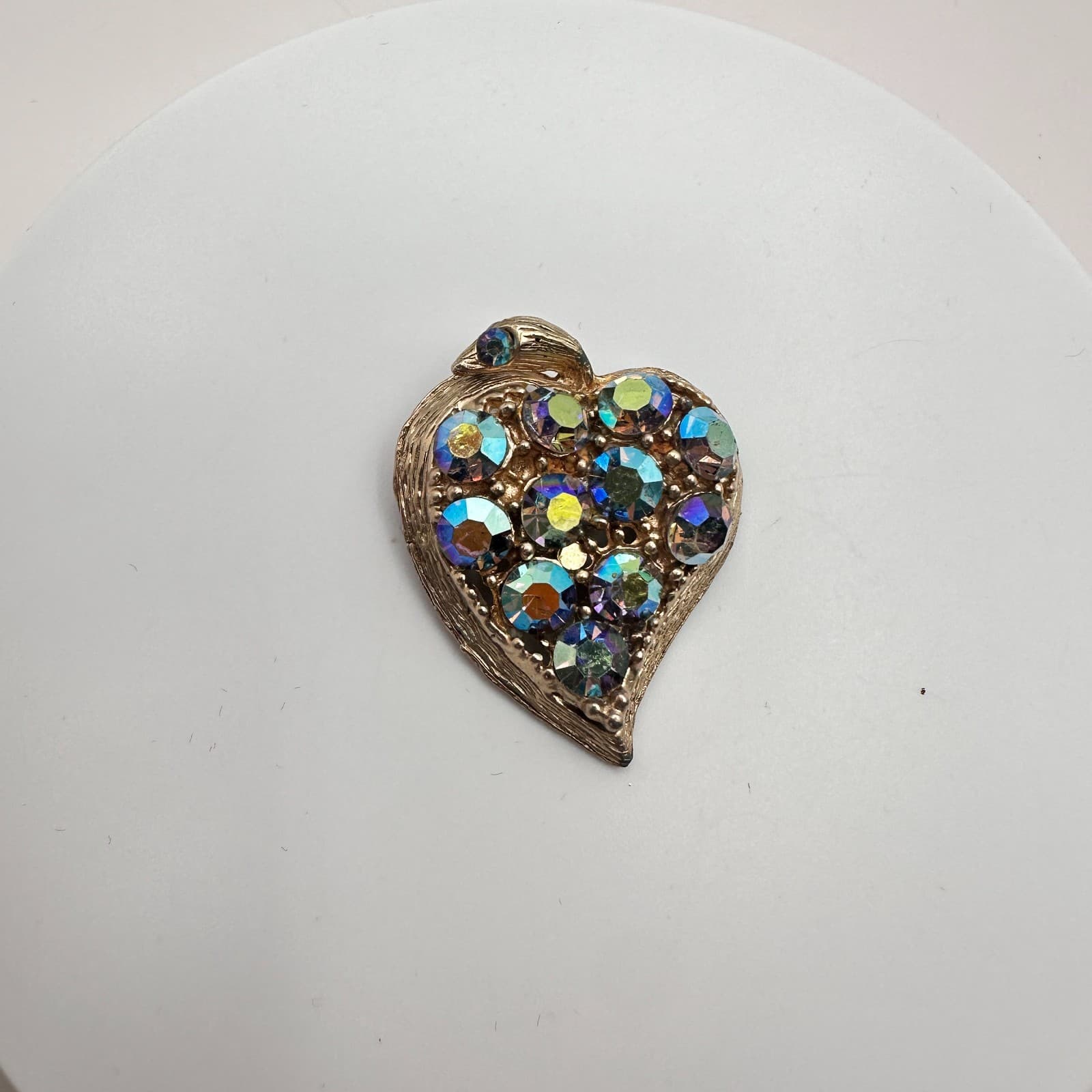 Vintage Y2K Gold Tone Heart AB Rhinestone Brooch Pin Women's Classic Jewelry Bib - Thumbnail 3