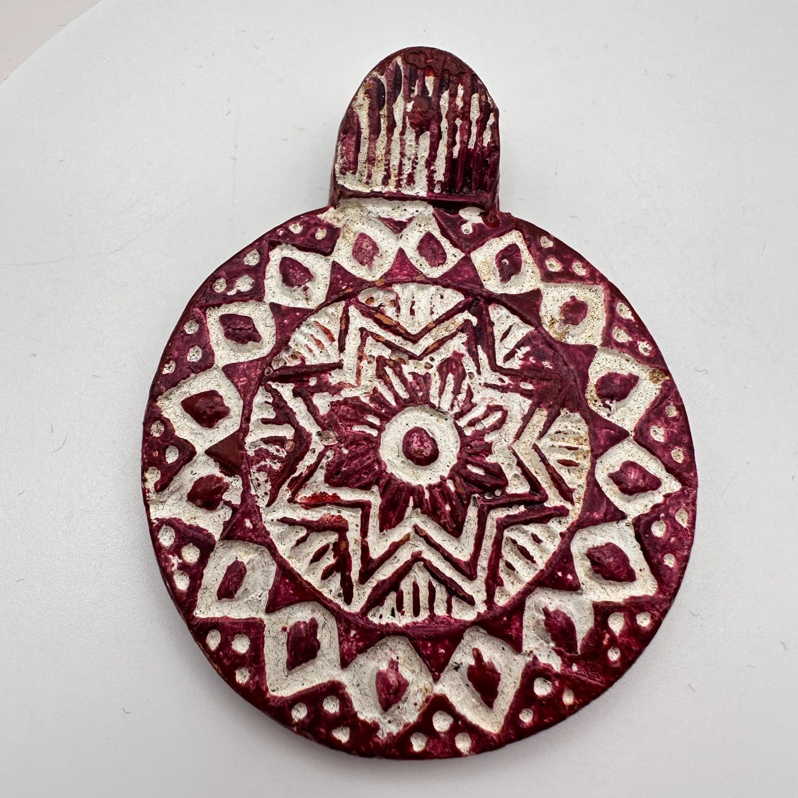 Vintage 90s Hand Painted Mandala Pendant Engraved Geometric Boho Women's Jewelry