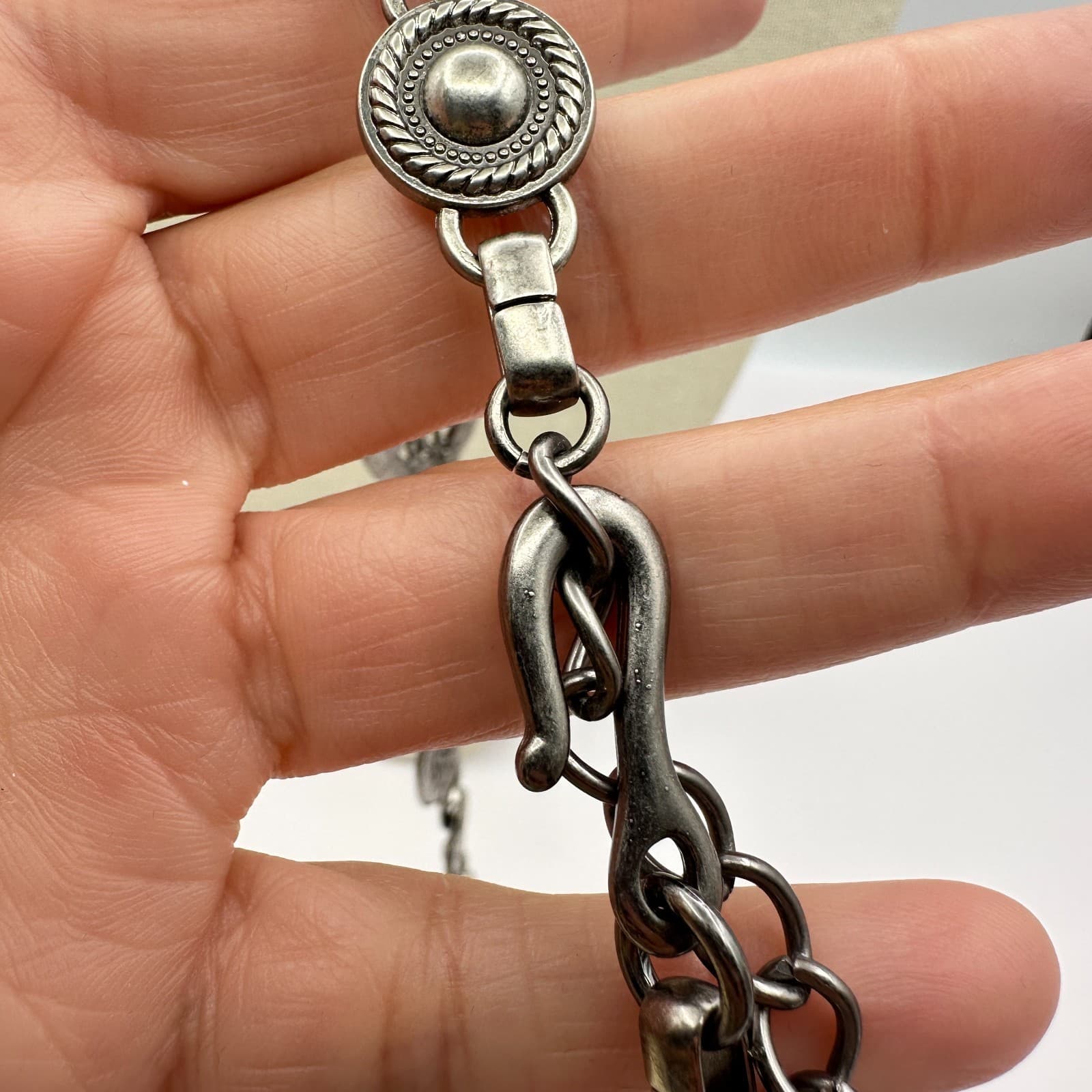 Vintage 90s Chunky Silver Tone Openwork Oval Link Statement Necklace Jewelry Bib - Thumbnail 4