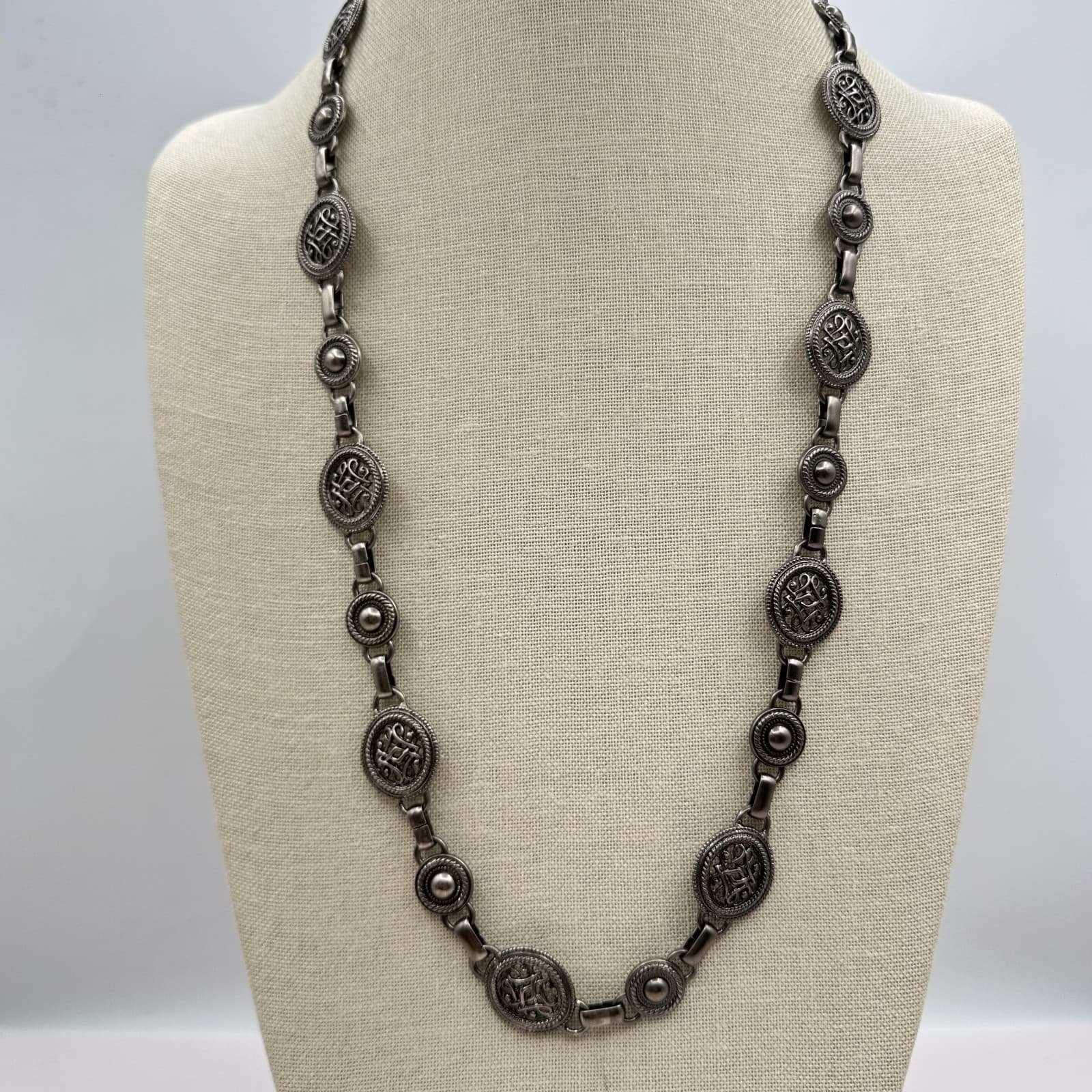 Vintage 90s Chunky Silver Tone Openwork Oval Link Statement Necklace Jewelry Bib - Thumbnail 7
