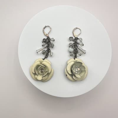 Vintage 90s Rose Flower Beaded Dangle Earrings Women's Classic Fashion Jewelry - Thumbnail 3