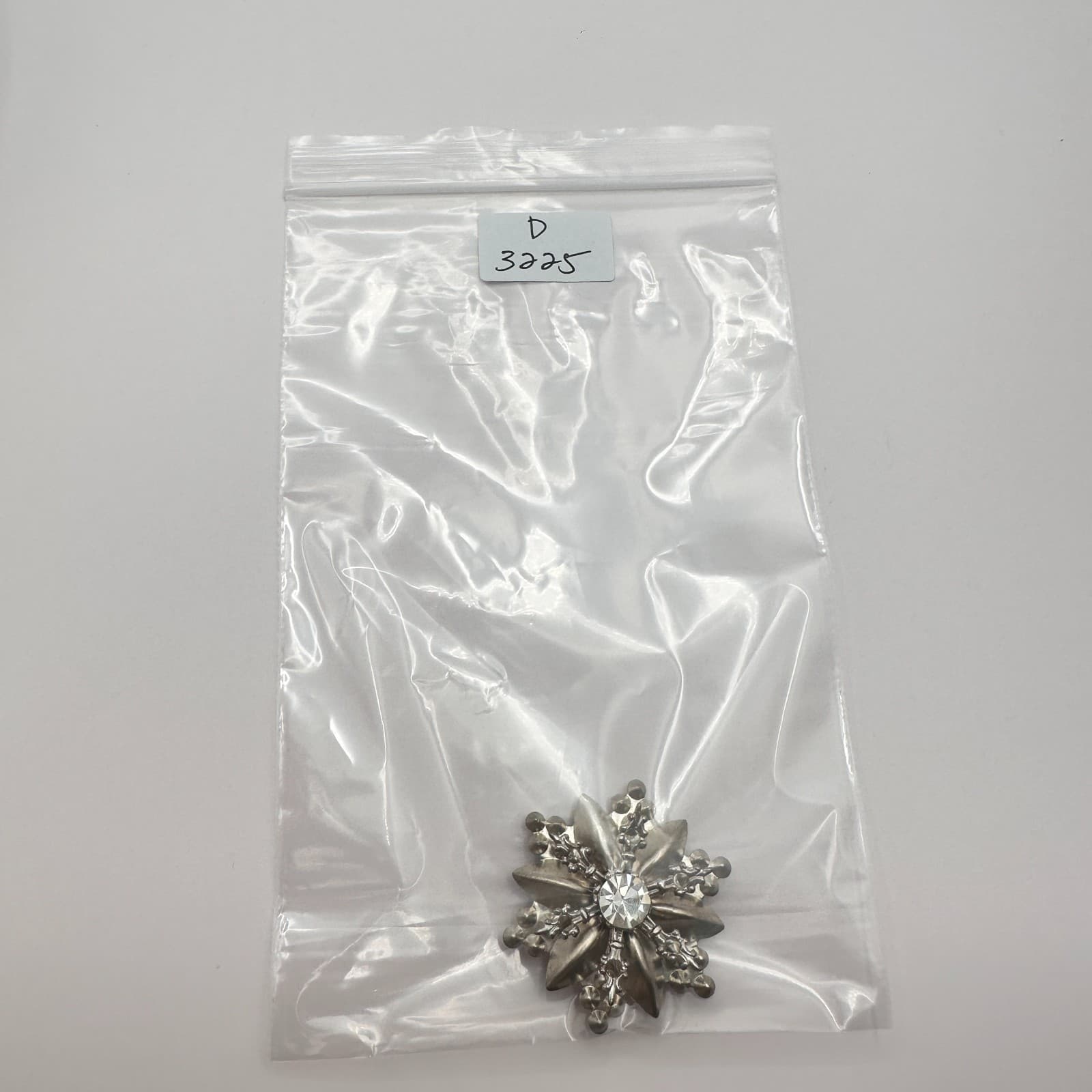 Vintage Y2K Clear Rhinestone Starburst Silver Tone Brooch Pin Statement Jewelry - Thumbnail 8