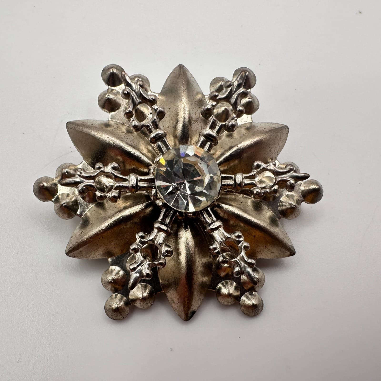 Vintage Y2K Clear Rhinestone Starburst Silver Tone Brooch Pin Statement Jewelry