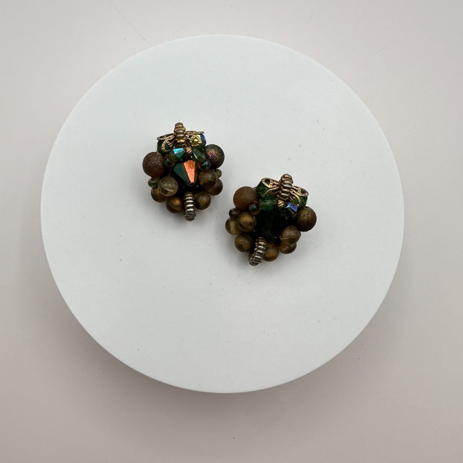 Vintage 80s Bee Cluster Earrings Aurora Borealis Glass Classic Fashion Jewelry - Thumbnail 4