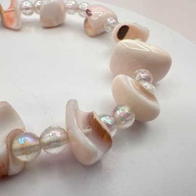 Vintage 90s Cream Conch Sea Shell Glass Beaded Stretch Bracelet Jewelry - Thumbnail 4