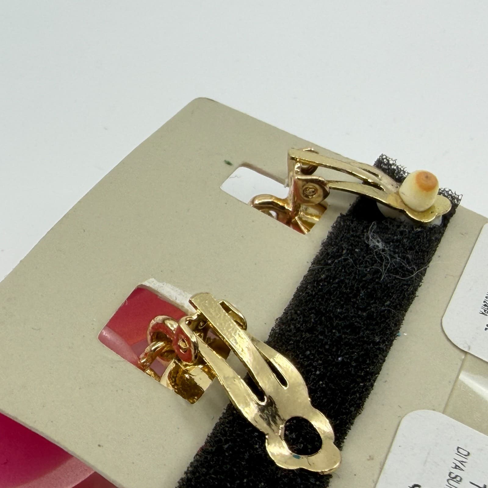 Chicos Gold Tone Hot Pink Translucent Oval Lucite Dangle Clip On Earrings Y2K - Thumbnail 8
