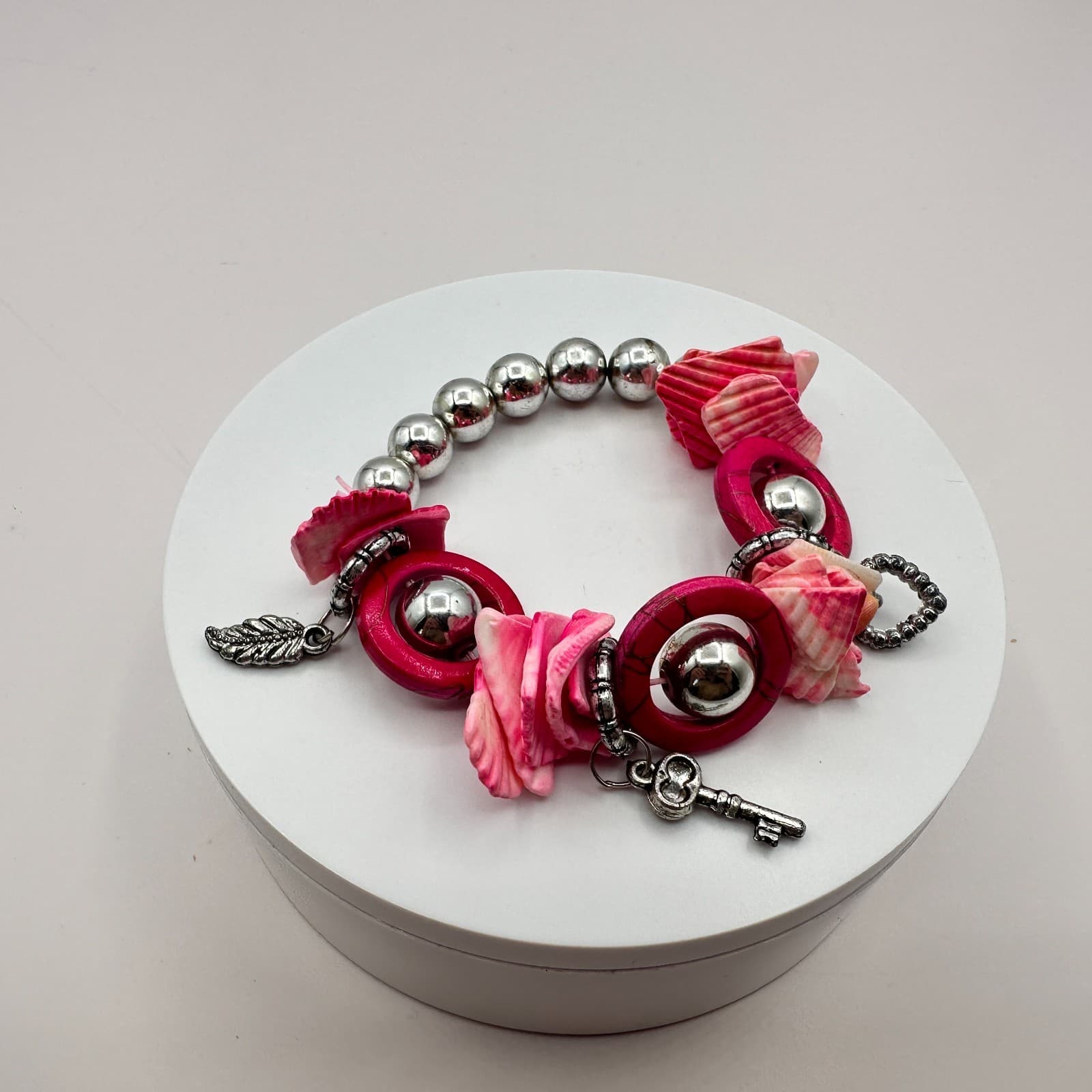 Vintage Pink Shell Stretch Bracelet Wood Hoop Silver Bead Key Feather Charm Boho - Thumbnail 6