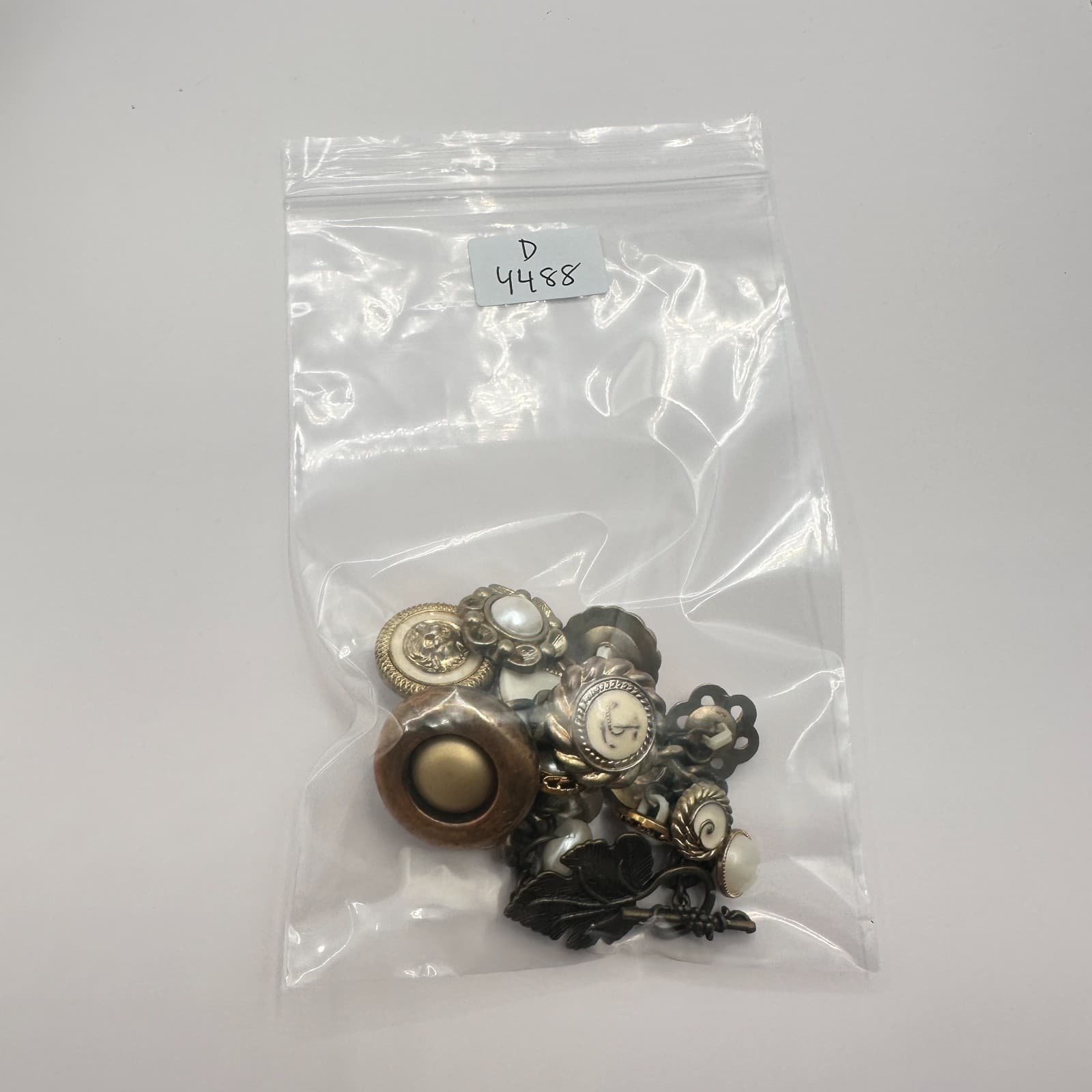 Vintage 90s Faux Pearl Button Boho Charm Bracelet Statement Women's Jewelry Bib - Thumbnail 9