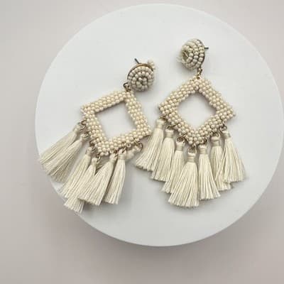 VTG 90s Cream Seed Beaded Square Tassel Earrings Women's Classic Fashion Jewelry - Thumbnail 3
