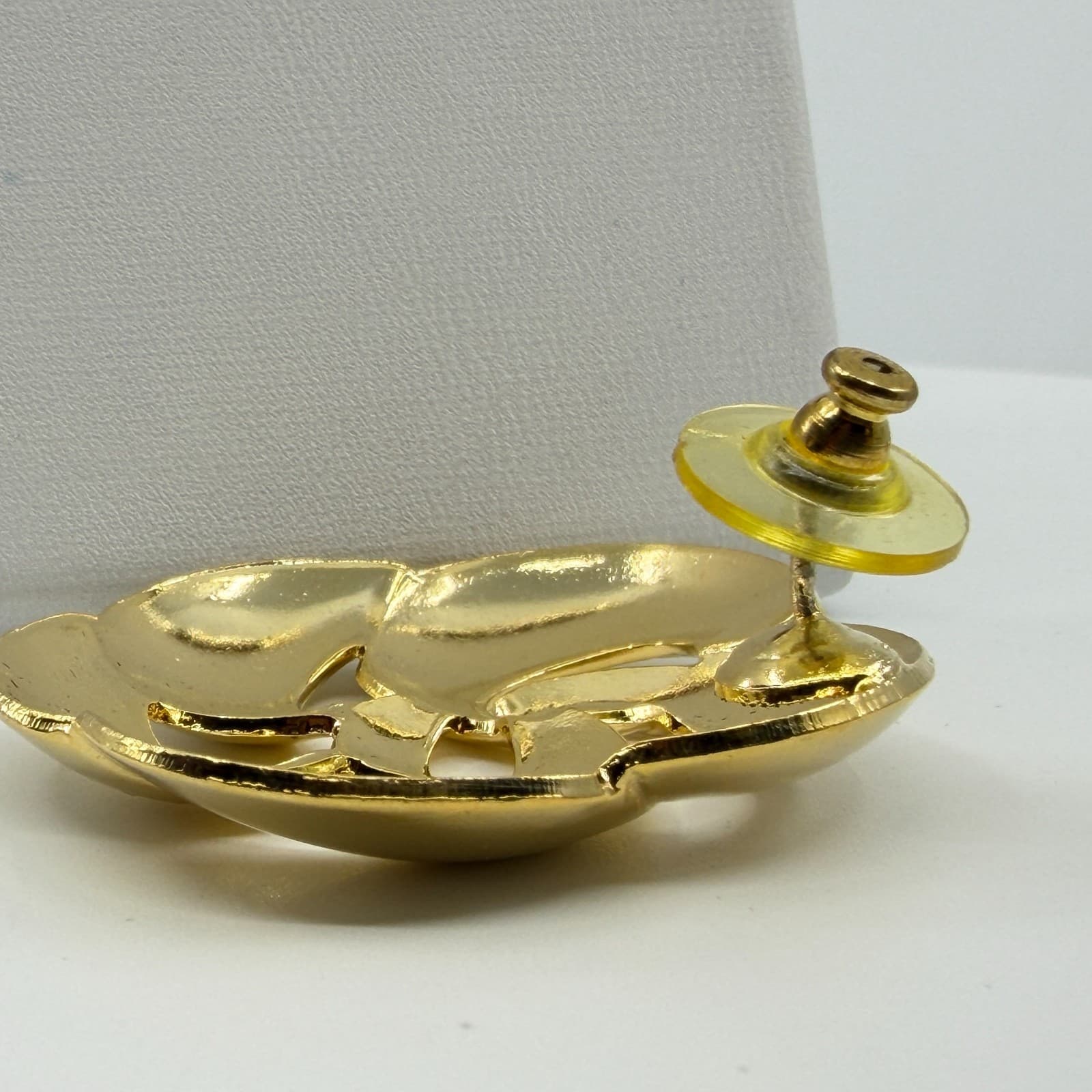 Y2K Chunky Gold Tone Swirl Stud Earrings Statement Minimalist Openwork Geometric - Thumbnail 8