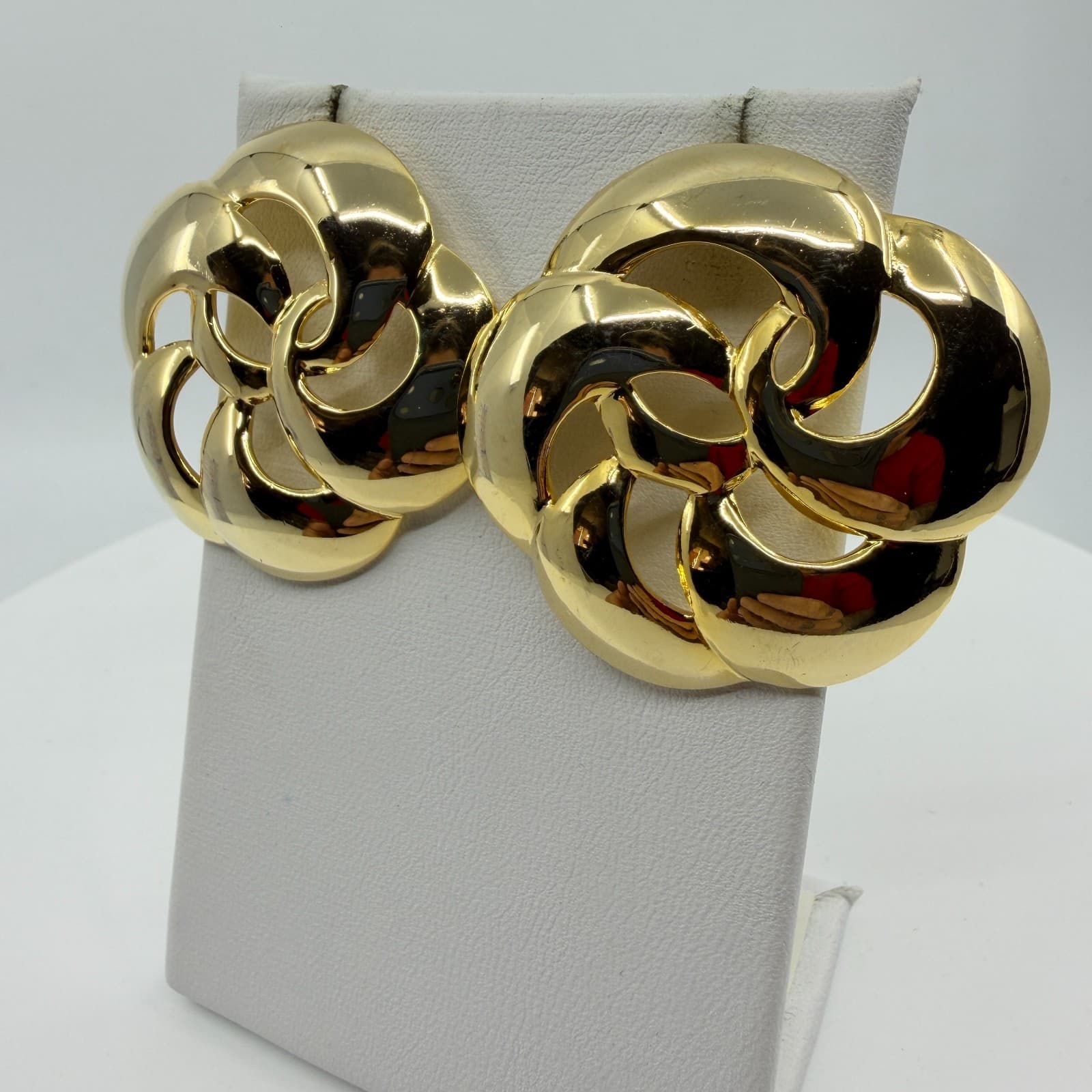 Y2K Chunky Gold Tone Swirl Stud Earrings Statement Minimalist Openwork Geometric - Thumbnail 4