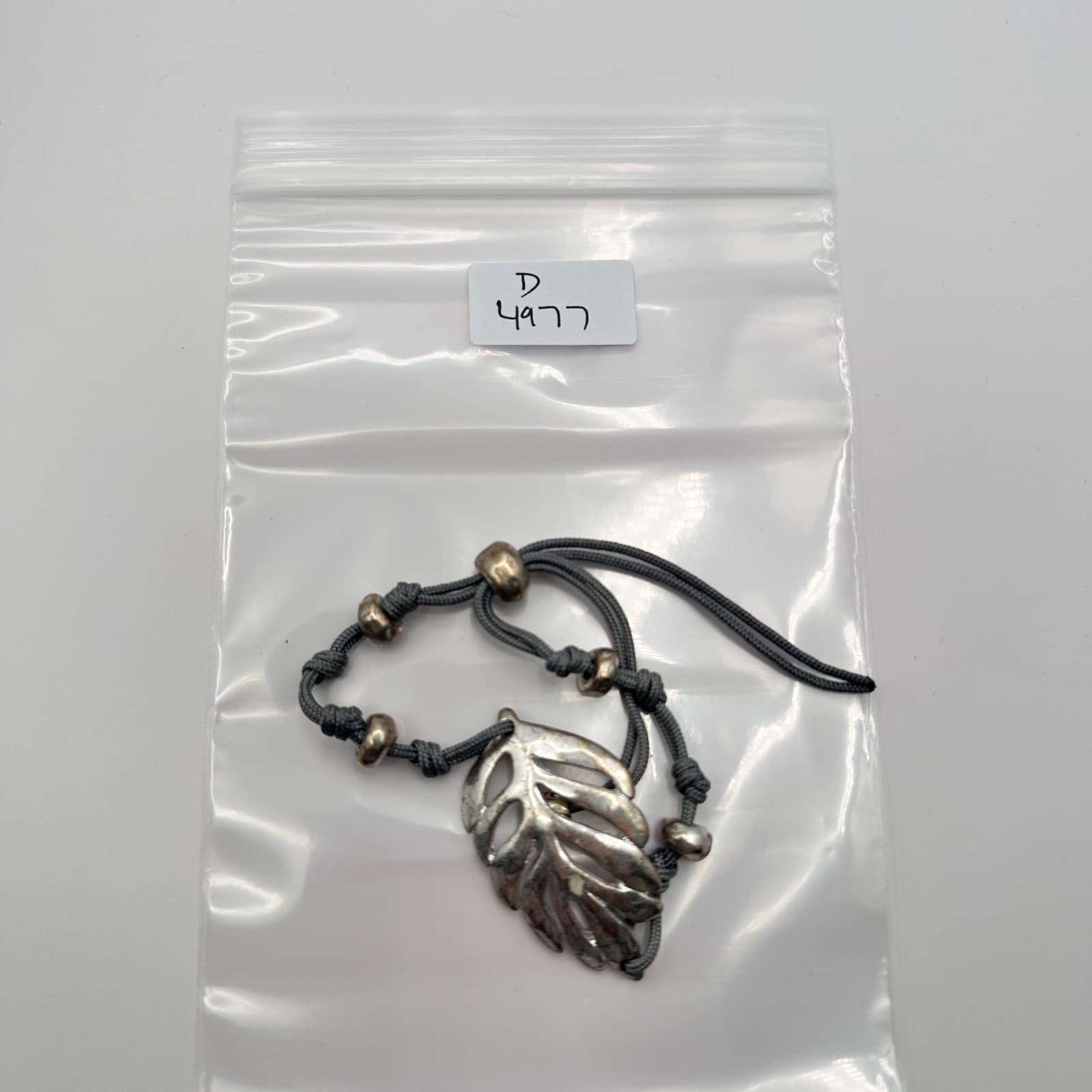Vintage 90s Y2K Silver Tone Beaded Monstera Leaf Bracelet Grey Cord Boho Jewelry - Thumbnail 6