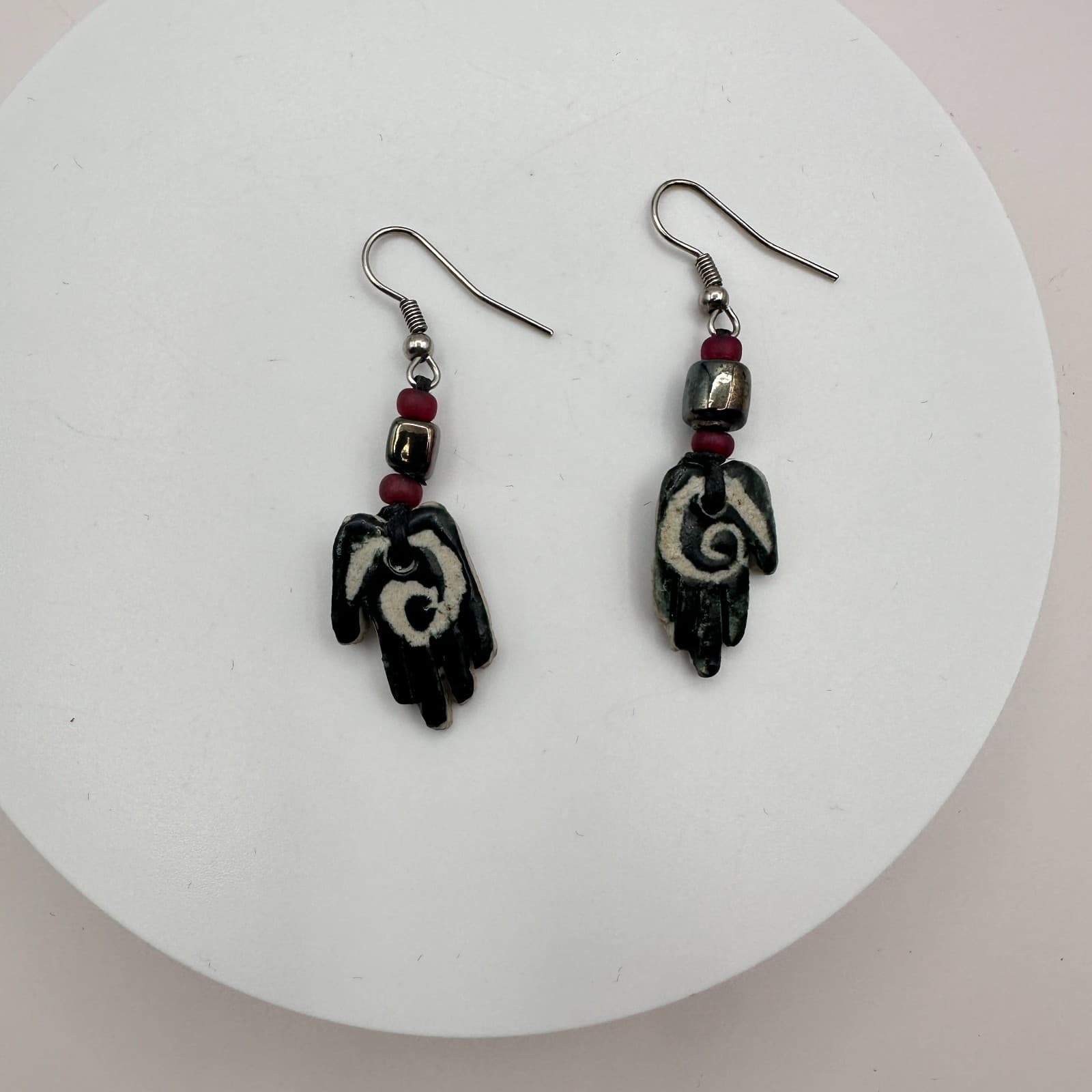 Vintage 90s Hand Dangle Earrings Spiral Tribal Women's Classic Fashion Jewelry - Thumbnail 3