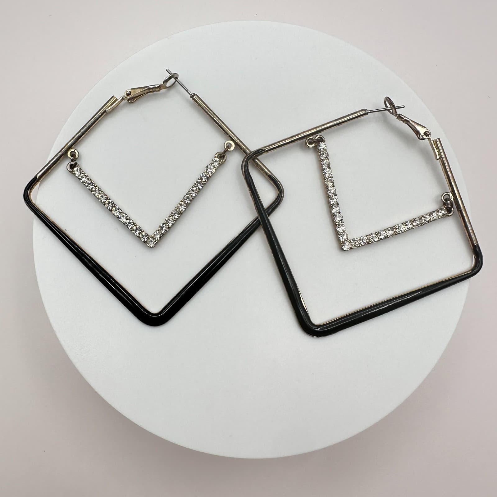 Vintage 90s Square Black Enamel Crystal Hoop Earrings Silver Tone Jewelry Retro - Thumbnail 2