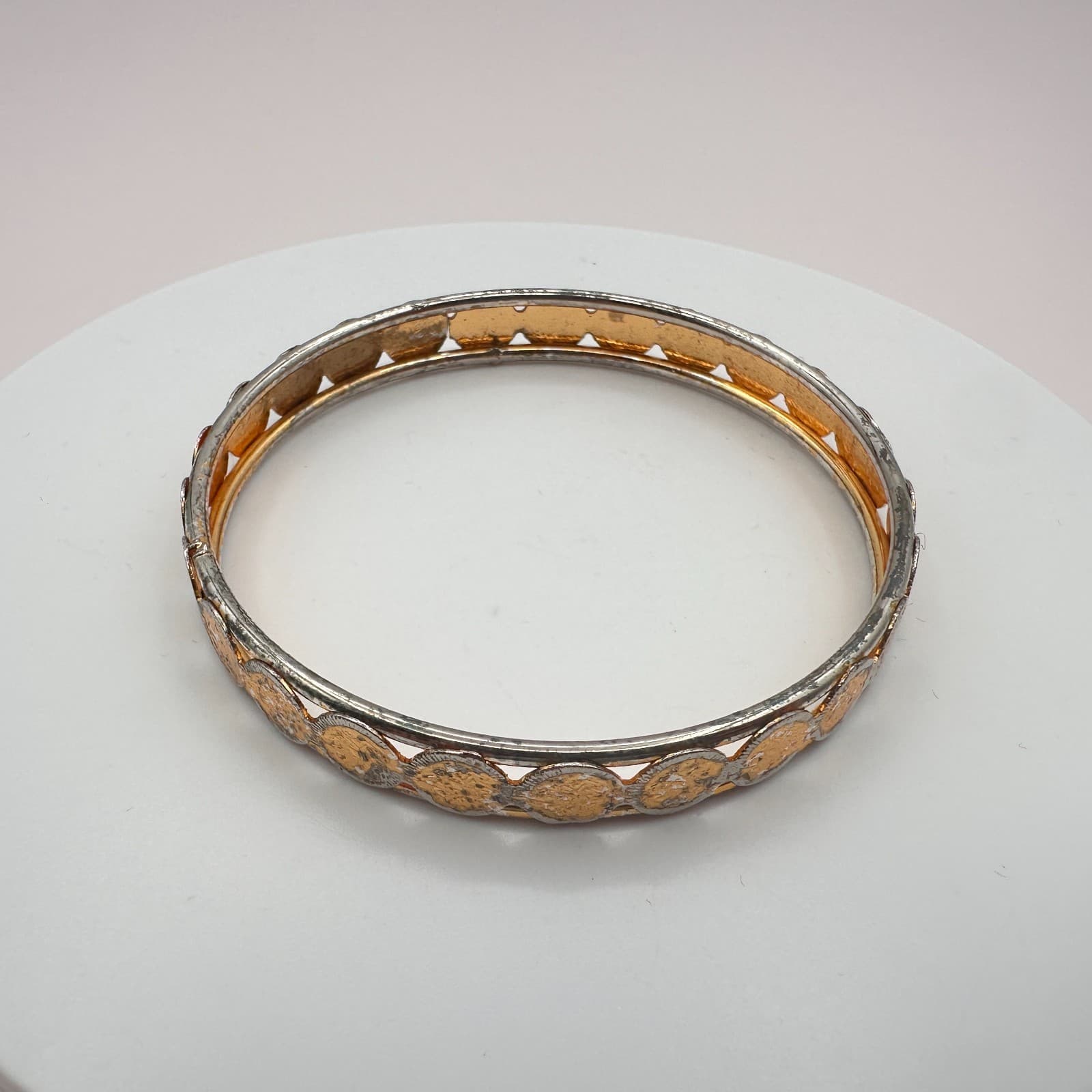Vintage 90s Y2K Textured Coin Bracelet Boho Women's Classic Fashion Jewelry Bib - Thumbnail 2