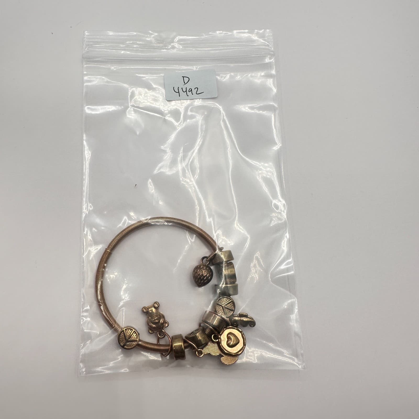 Vintage Y2K Gold Tone Peace Signs Expandable Charm Bracelet Women's Jewelry 90s - Thumbnail 9