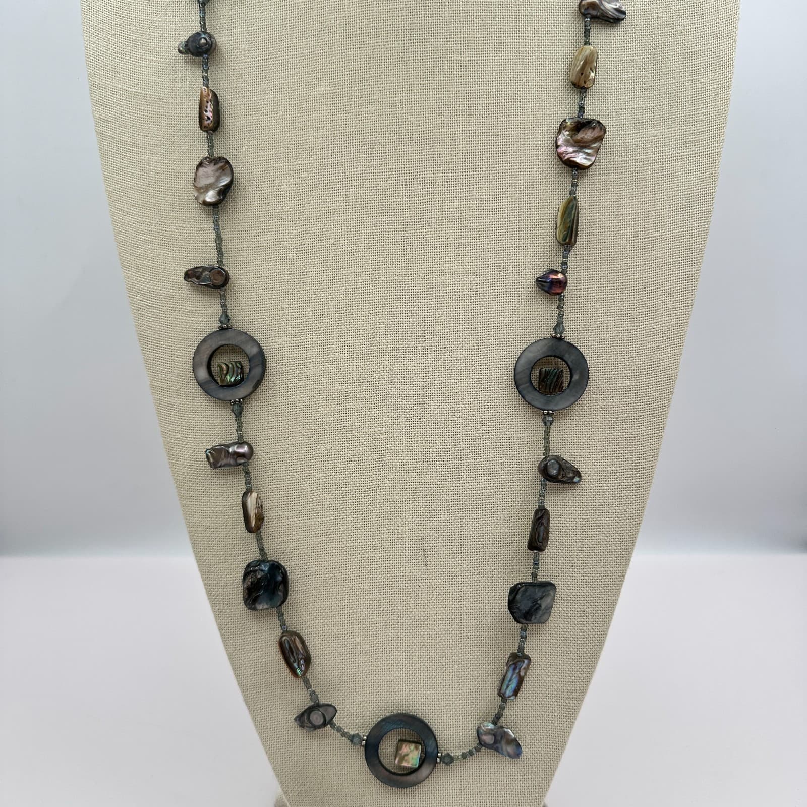 Vintage 90s Mother of Pearl Shell Seed Beads Necklace Women's Classic Jewelry - Thumbnail 2