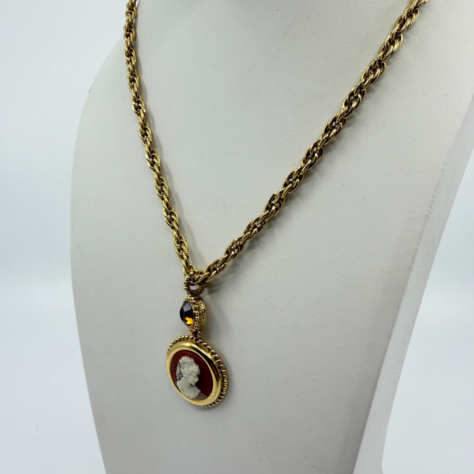 VTG Style Cameo Pendant Necklace Gold & Amber Tone Rhinestone Statement Piece - Thumbnail 6