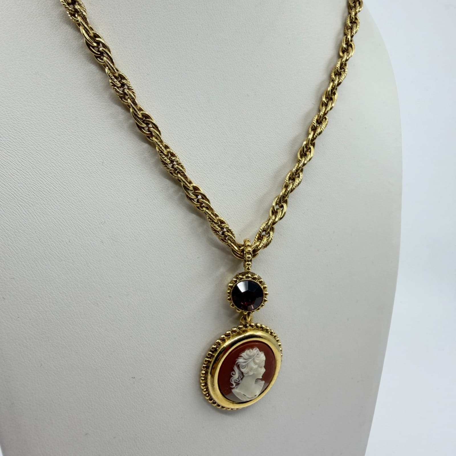 VTG Style Cameo Pendant Necklace Gold & Amber Tone Rhinestone Statement Piece - Thumbnail 4