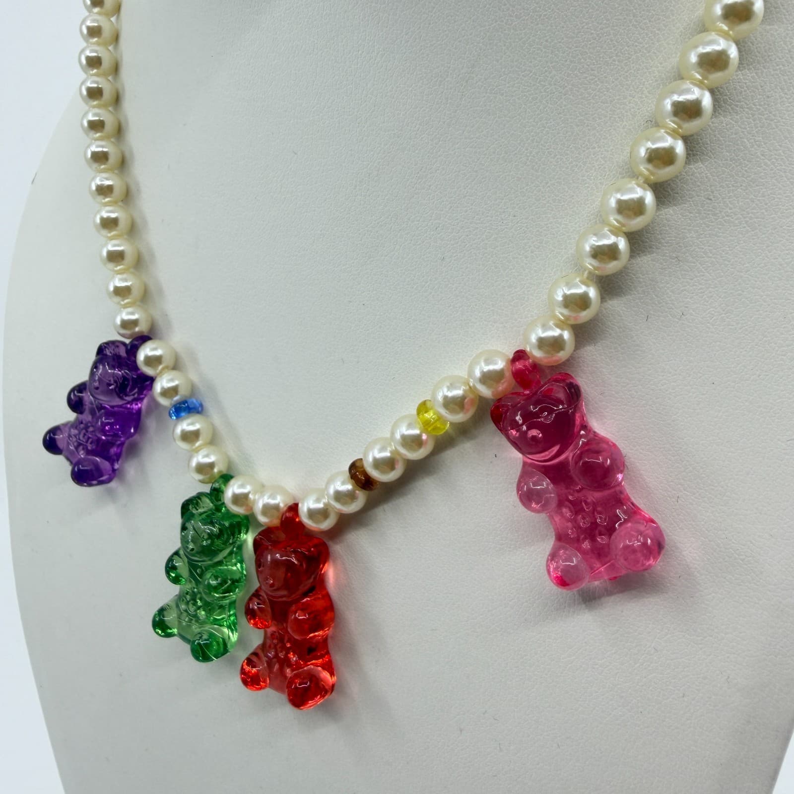 Y2K Gummy Bear Pearl Necklace Colorful Statement Aesthetic Layering Fun Jewelry - Thumbnail 5