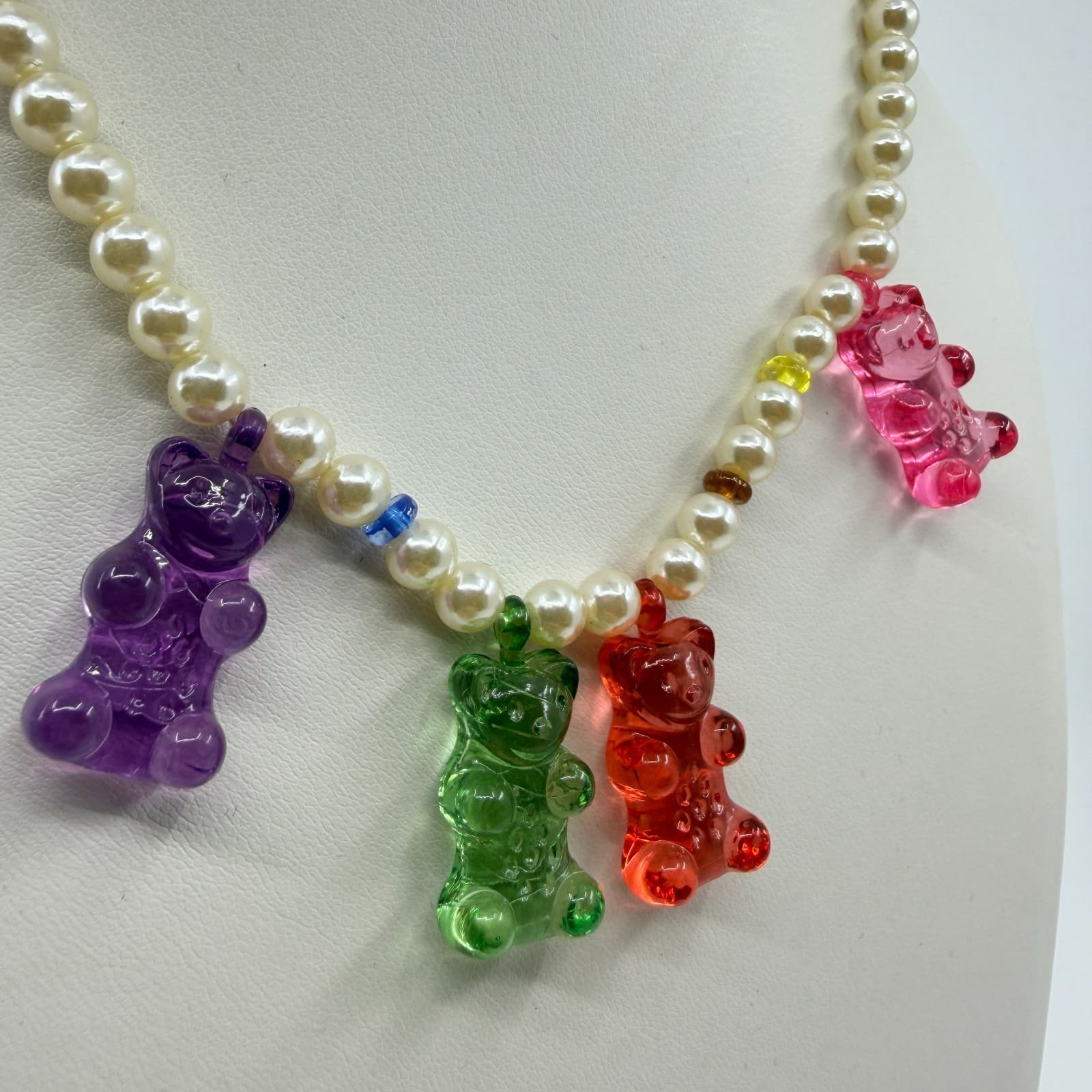 Y2K Gummy Bear Pearl Necklace Colorful Statement Aesthetic Layering Fun Jewelry - Thumbnail 3
