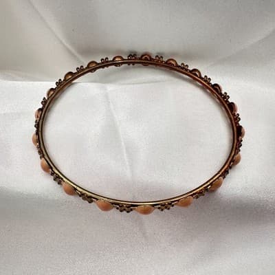 Vintage 80s Coral Cabochon Gold Tone Floral Bangle Bracelet Salmon Pink Jewelry - Thumbnail 2