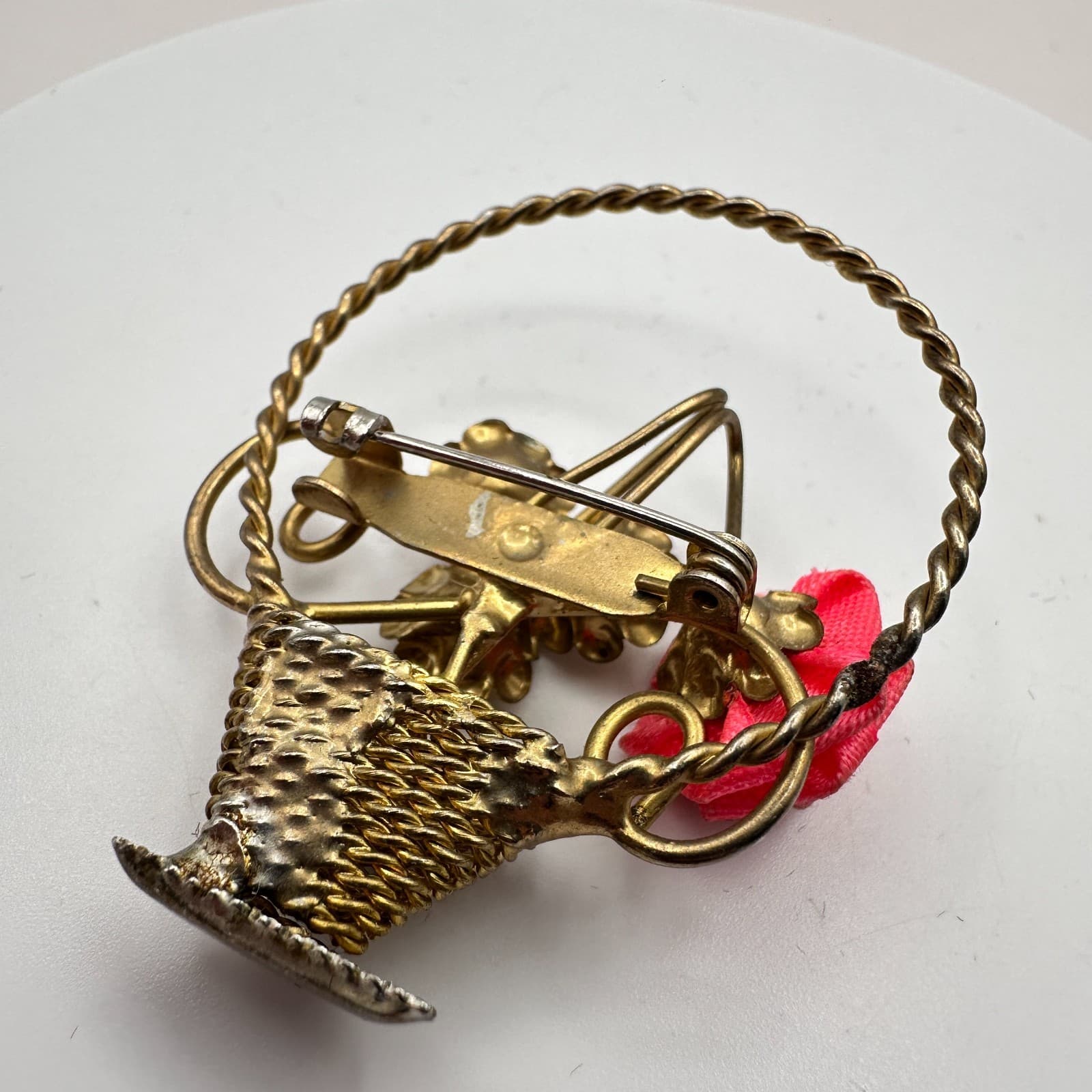 Vintage Y2K Pink Fabric Rose Faux Pearl Floral Basket Brooch Pin Gold Tone 90s - Thumbnail 6