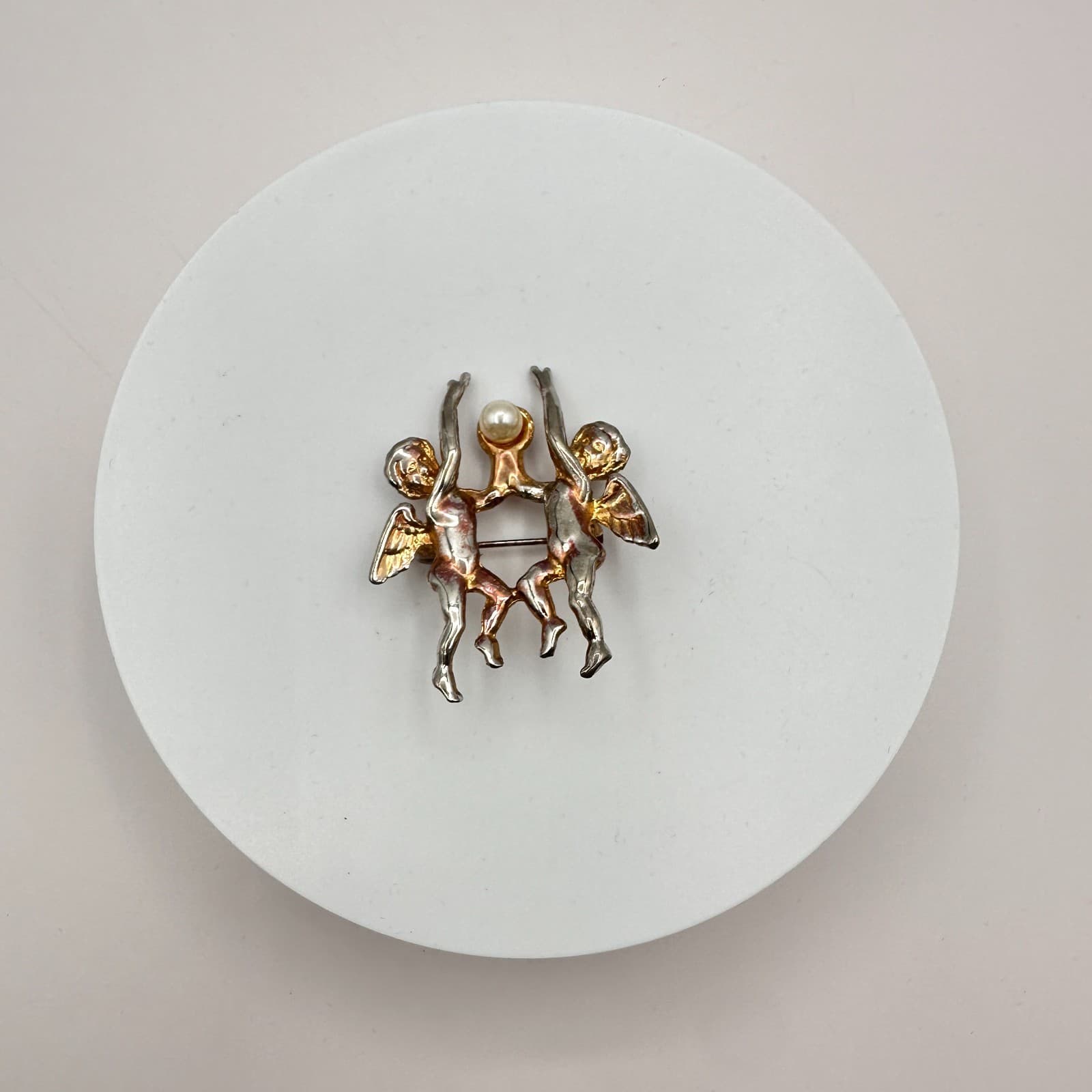 Vintage Y2K 90s Gold Tone Cherub Angel Brooch Pin Faux Pearl Women's Jewelry Bib - Thumbnail 4