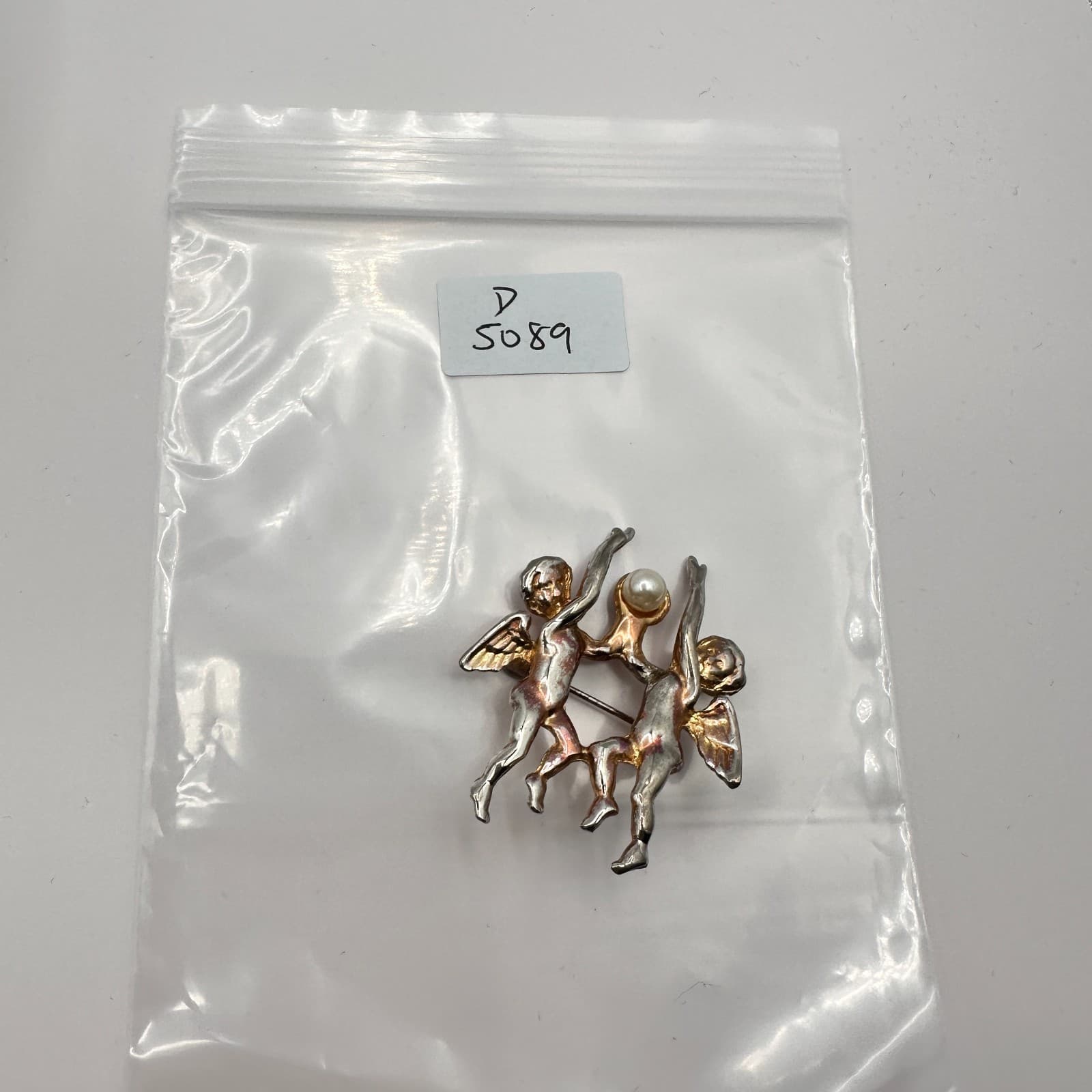 Vintage Y2K 90s Gold Tone Cherub Angel Brooch Pin Faux Pearl Women's Jewelry Bib - Thumbnail 7