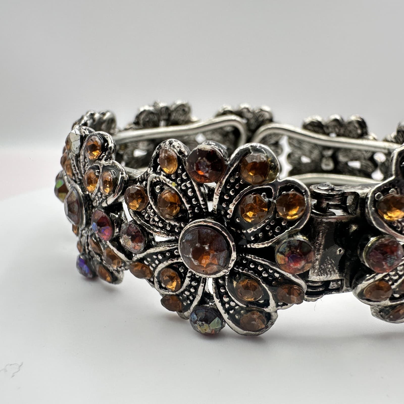 Vintage 90s Silver Tone Rhinestone Floral Hand Bracelet Boho Women's Jewelry Y2K - Thumbnail 2