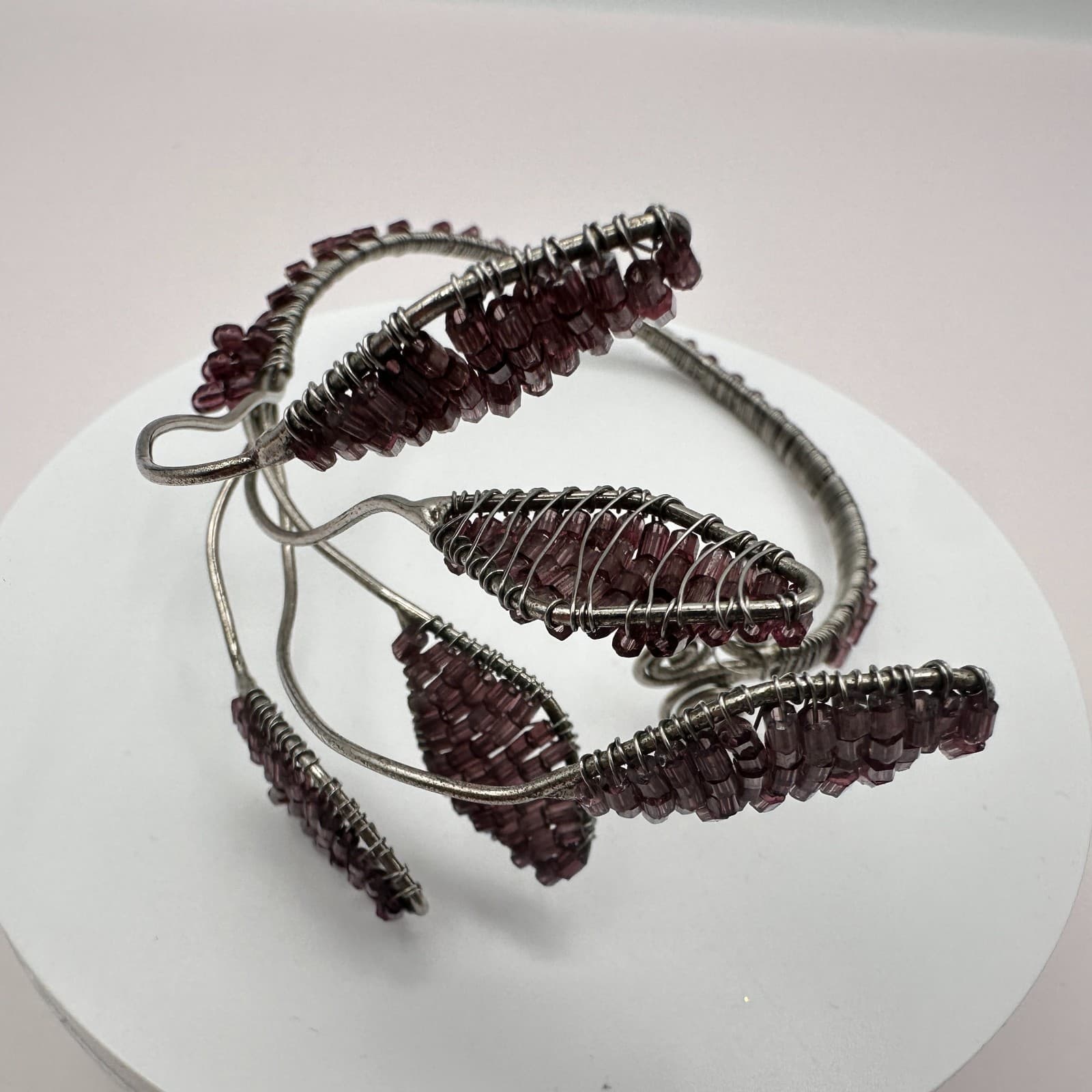 Vintage Y2K Silver Tone Wire Wrapped Purple Seed Beaded Hand Bracelet Jewelry - Thumbnail 5