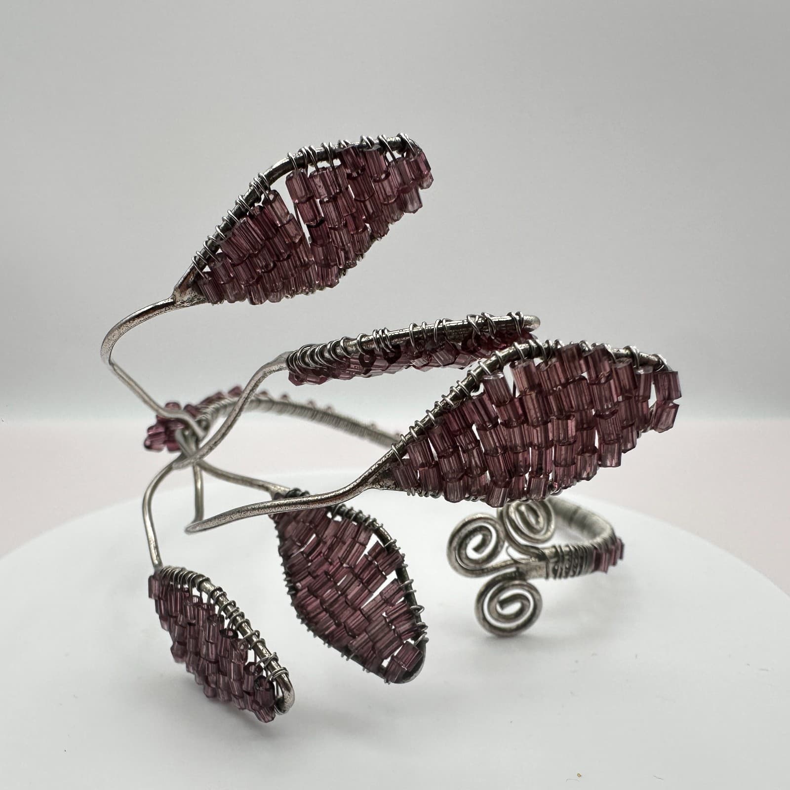 Vintage Y2K Silver Tone Wire Wrapped Purple Seed Beaded Hand Bracelet Jewelry - Thumbnail 2