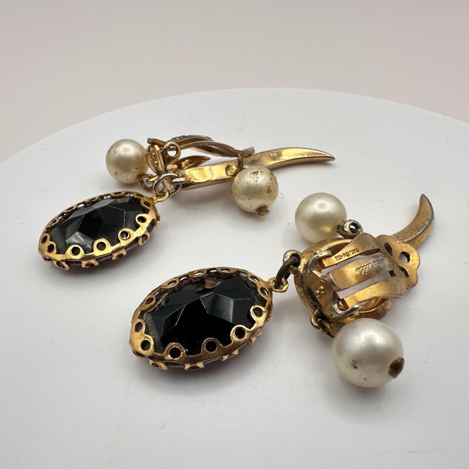 Vintage 90s Black Onyx Faux Pearl Beaded Gold Tone Earrings Statement Jewelry - Thumbnail 2