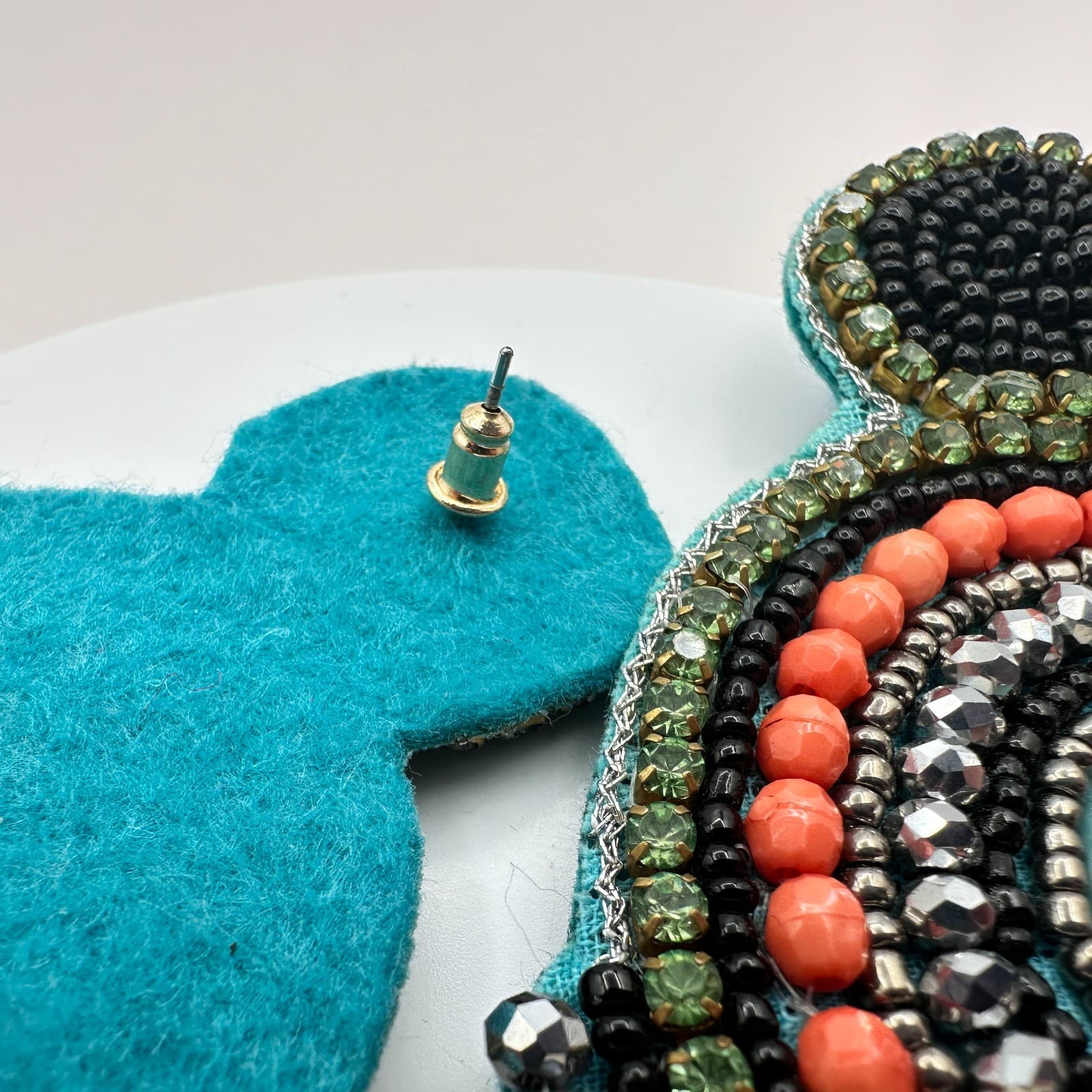 Vintage 90s Polycrome Seed Beaded Green Rhinestone Earrings Women's Jewelry - Thumbnail 7