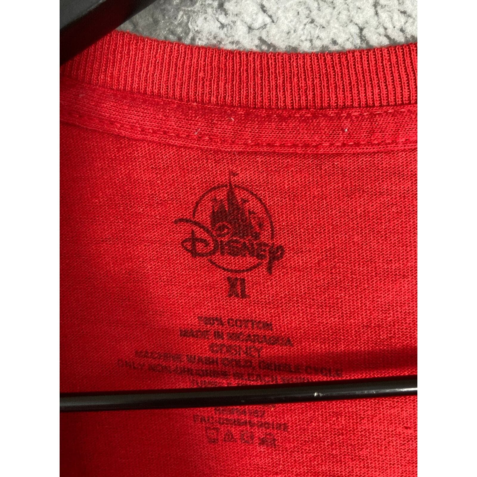 Disney Parks Happy Holidays T-Shirt XL Red Mickey & Friends Graphic Print - Thumbnail 3