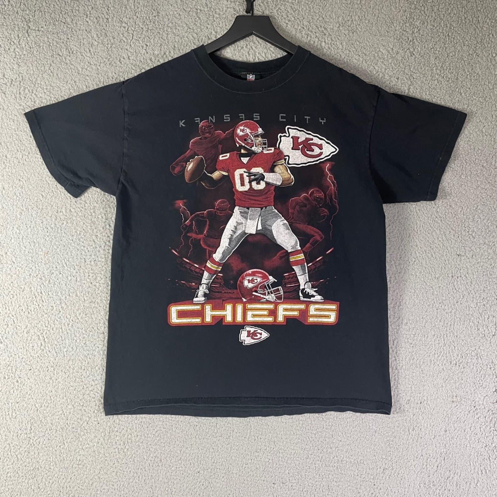 Patrick Mahomes Chiefs Shirt Mens L Black #15 NFL Team Apparel Football Tee - Thumbnail 4