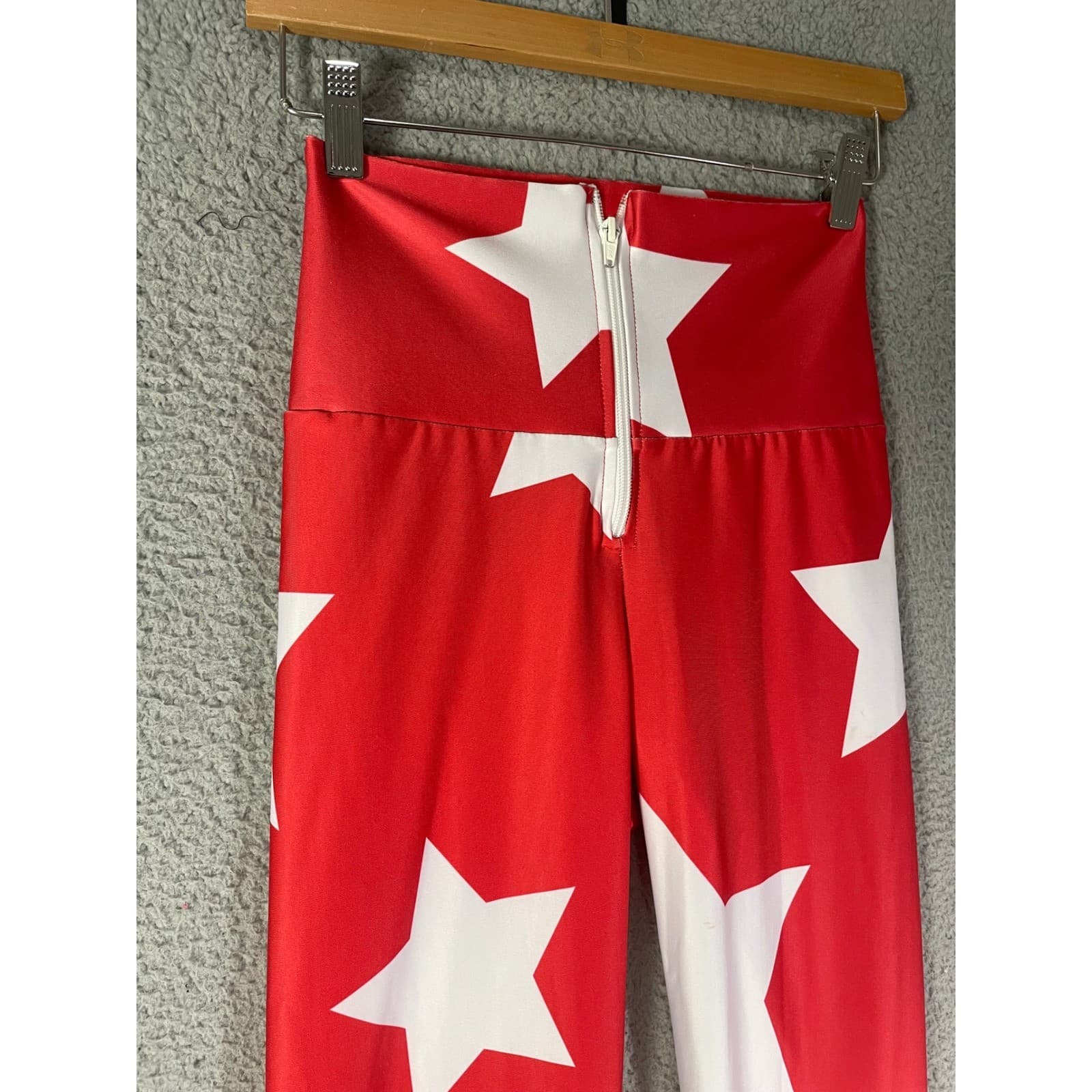 Red Star Print High Waist Leggings Zipper Front Athleisure Yoga Pants - Thumbnail 5